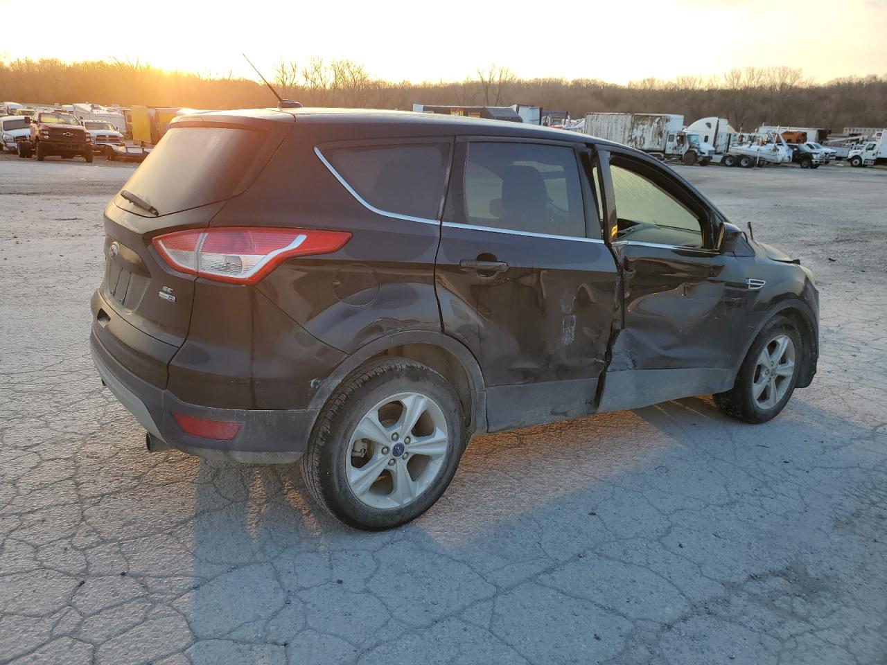 Photo 2 VIN: 1FMCU9GX9DUA47806 - FORD ESCAPE 