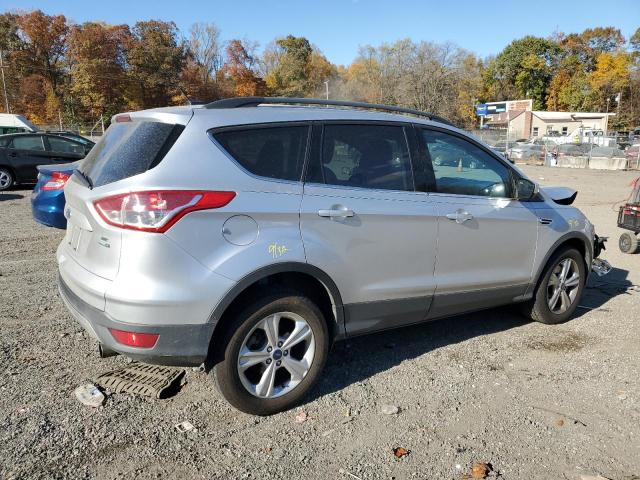 Photo 2 VIN: 1FMCU9GX9DUB88195 - FORD ESCAPE SE 