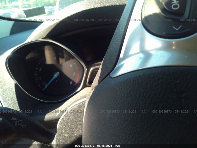 Photo 6 VIN: 1FMCU9GX9DUB89377 - FORD ESCAPE 