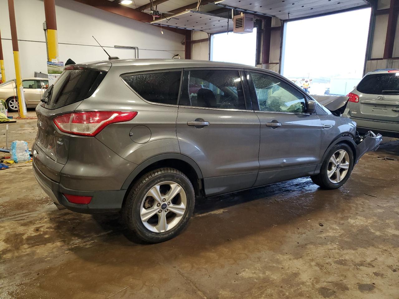 Photo 2 VIN: 1FMCU9GX9EUC64130 - FORD ESCAPE 