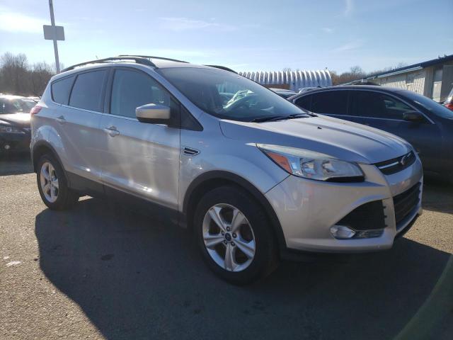 Photo 3 VIN: 1FMCU9GX9EUD38145 - FORD ESCAPE SE 