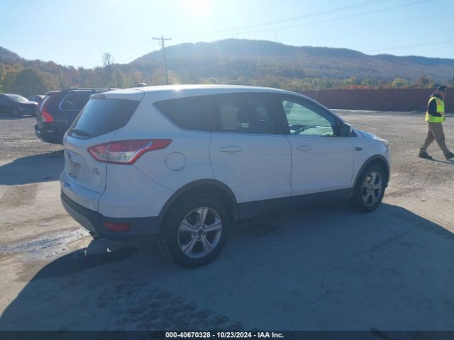 Photo 3 VIN: 1FMCU9GX9FUA30135 - FORD ESCAPE 