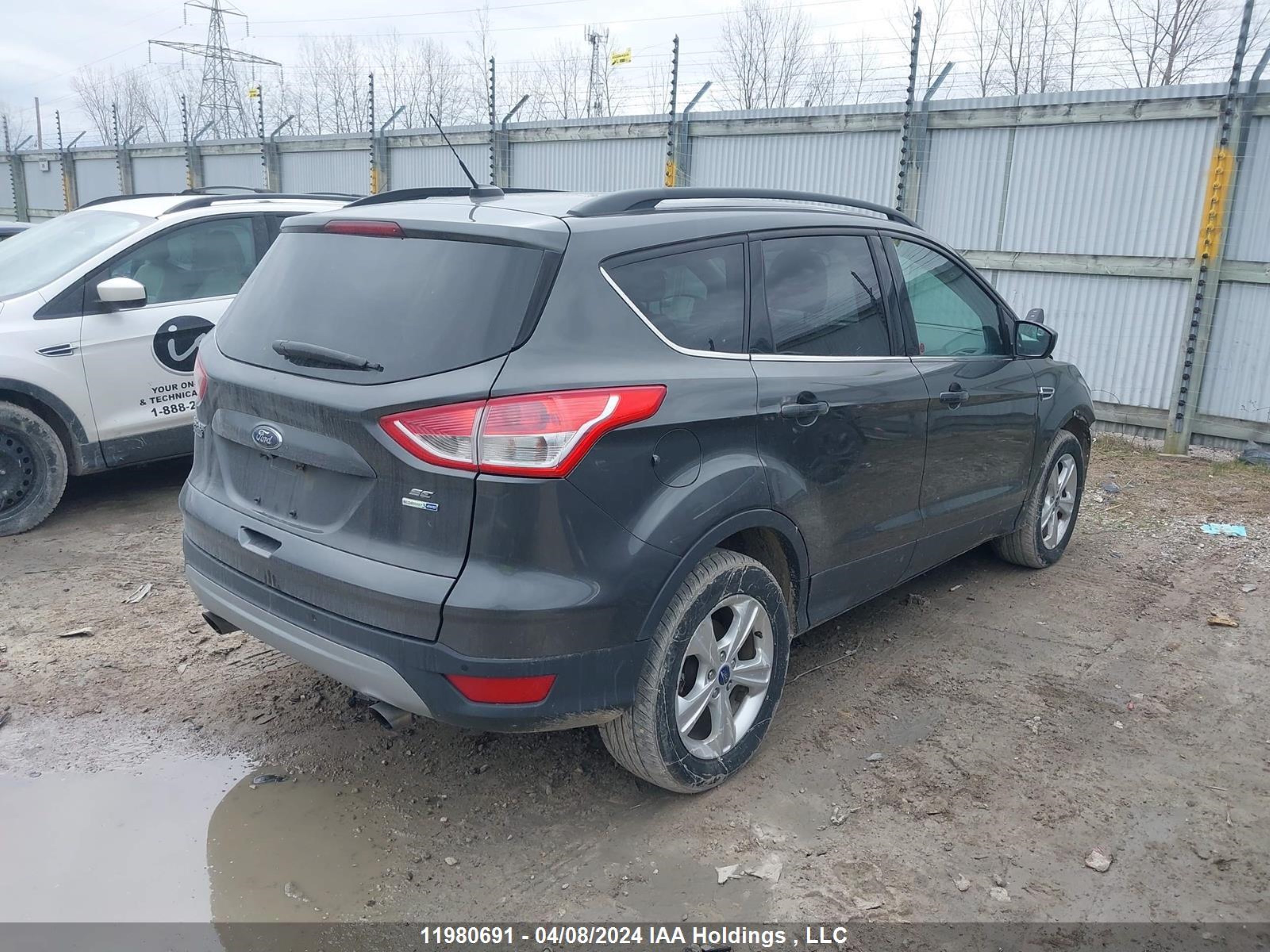 Photo 3 VIN: 1FMCU9GX9FUB43972 - FORD ESCAPE 