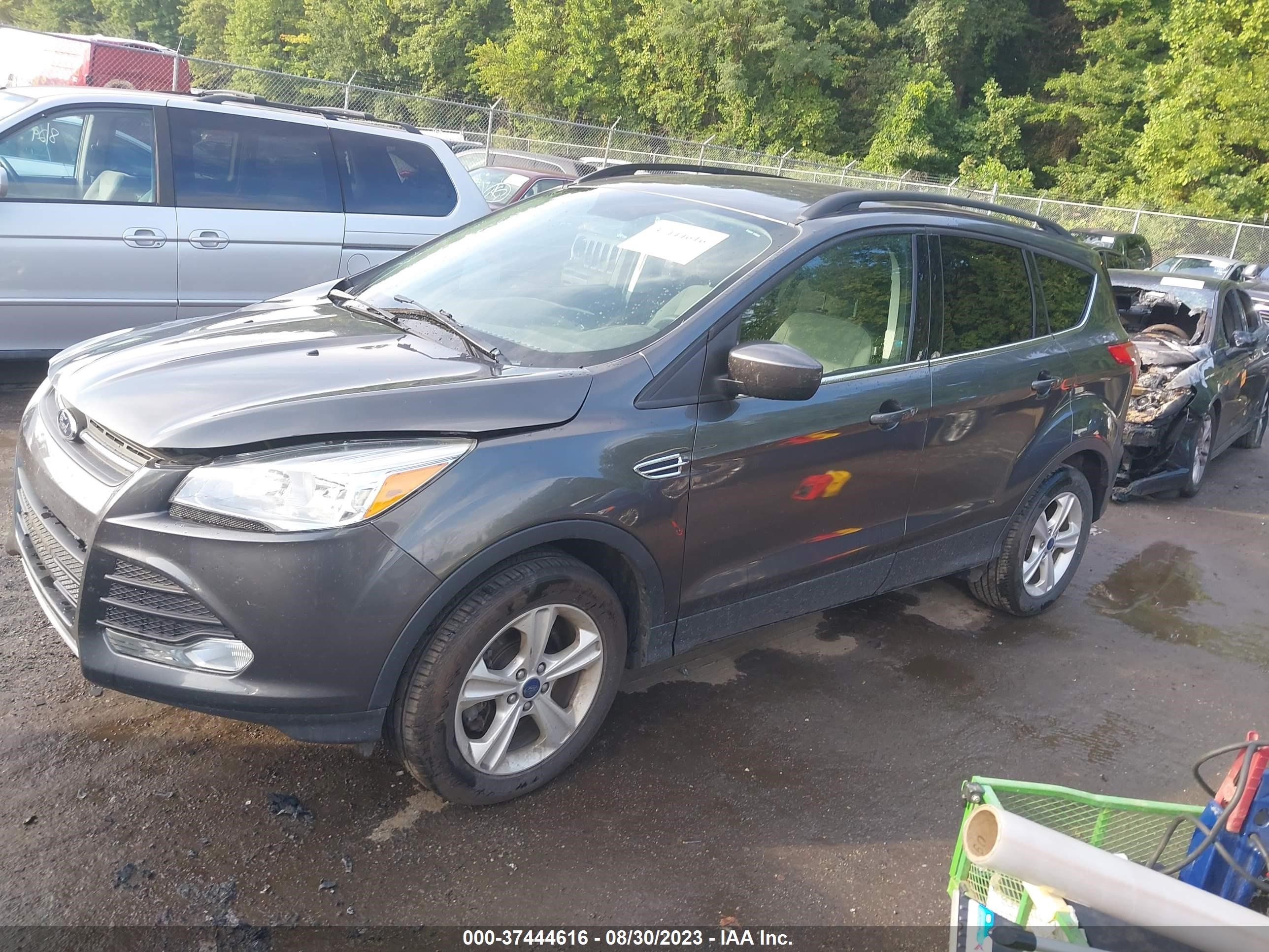 Photo 1 VIN: 1FMCU9GXXGUA05021 - FORD ESCAPE 