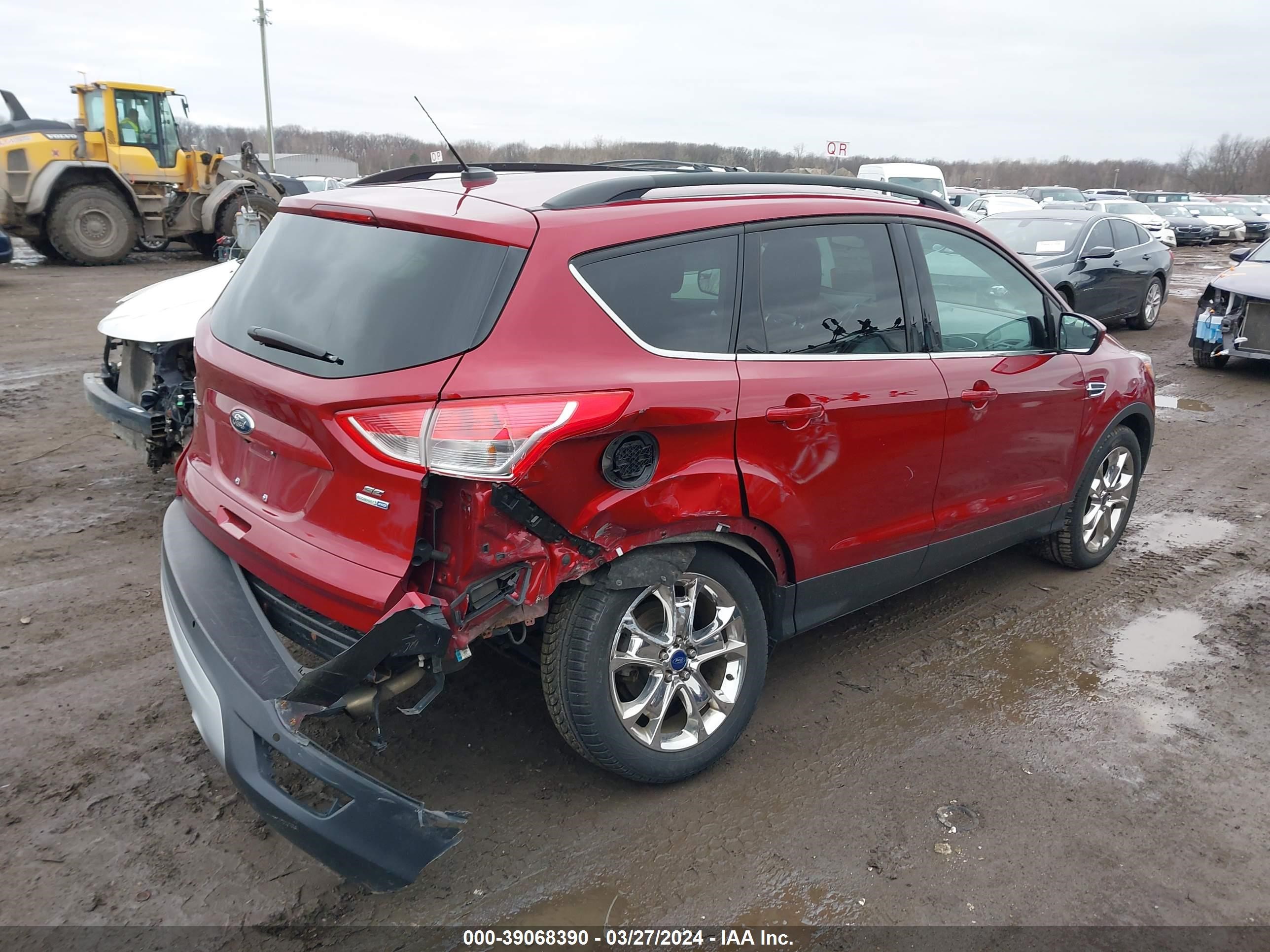 Photo 3 VIN: 1FMCU9GXXGUA52405 - FORD ESCAPE 