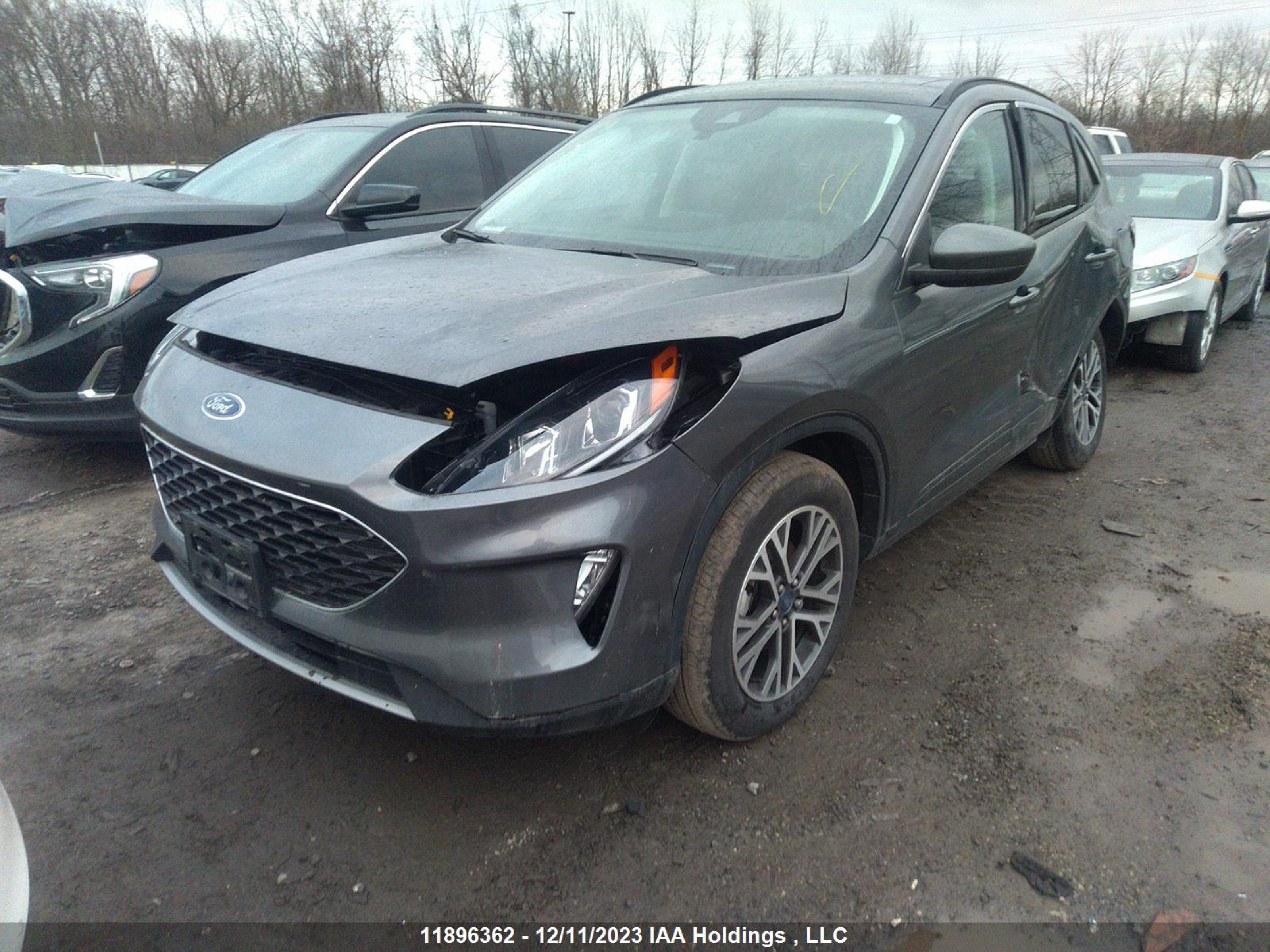 Photo 1 VIN: 1FMCU9H68NUB35379 - FORD ESCAPE 