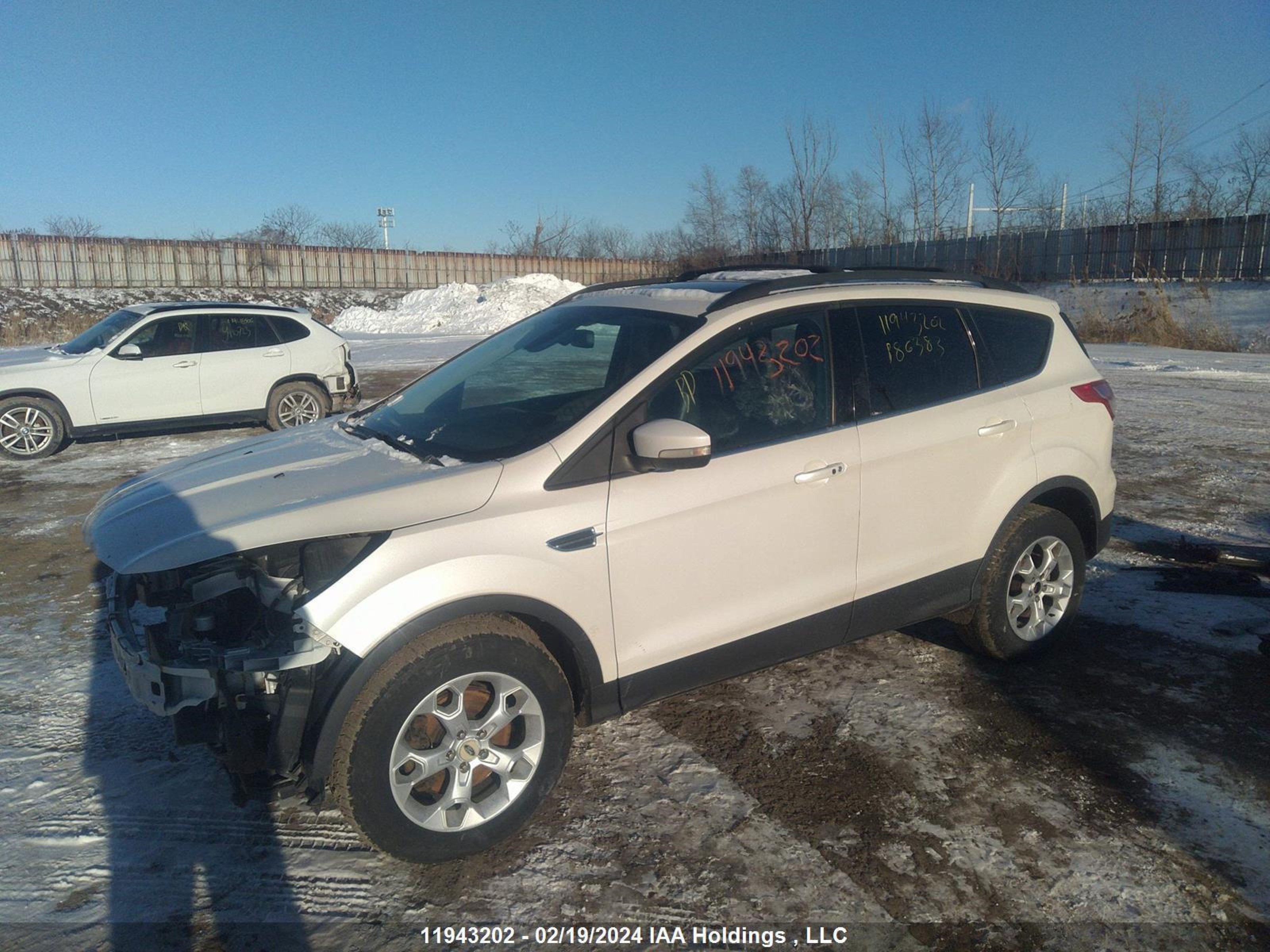 Photo 1 VIN: 1FMCU9H90DUB86383 - FORD ESCAPE 