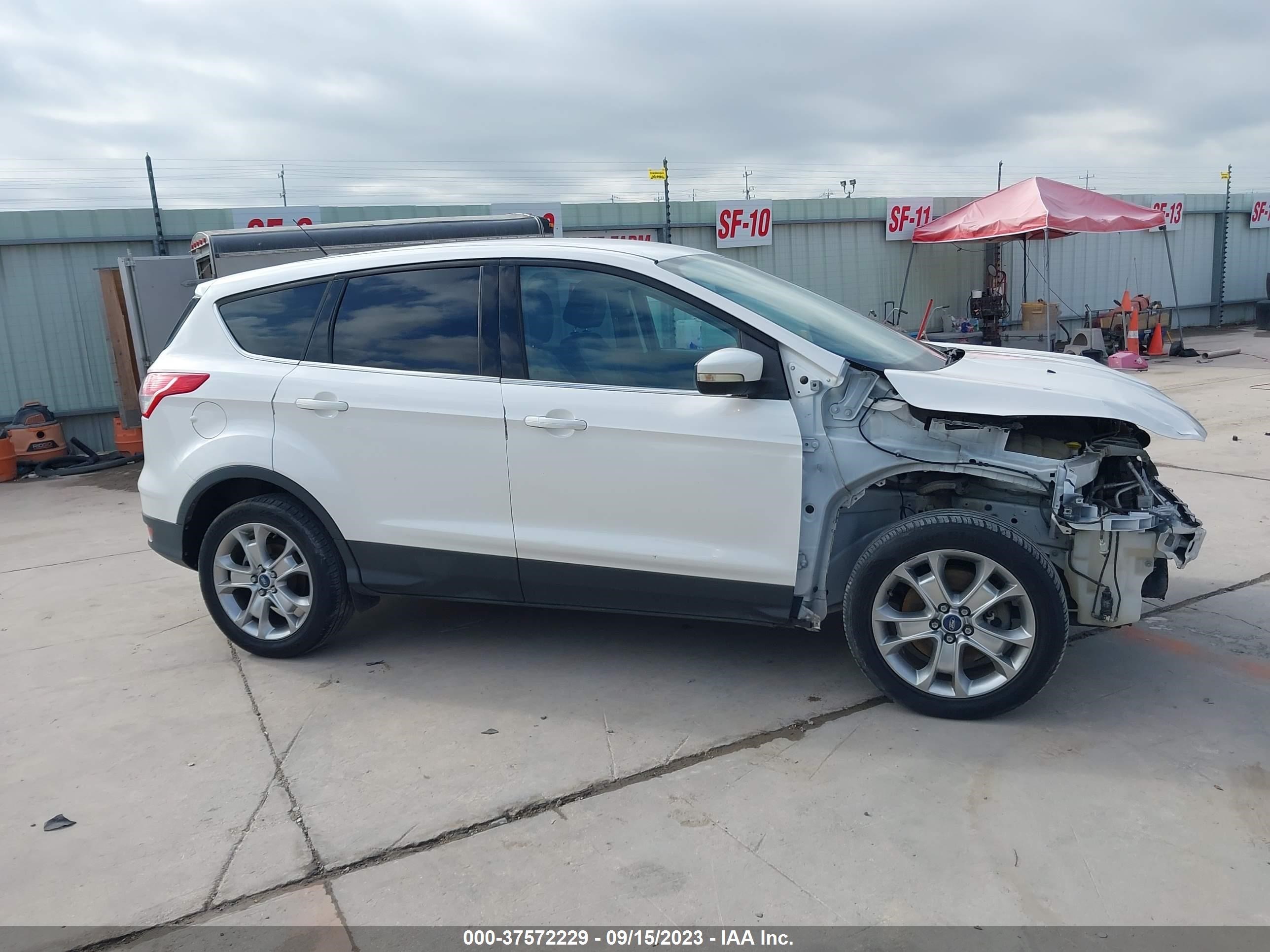 Photo 13 VIN: 1FMCU9H93DUA07592 - FORD ESCAPE 