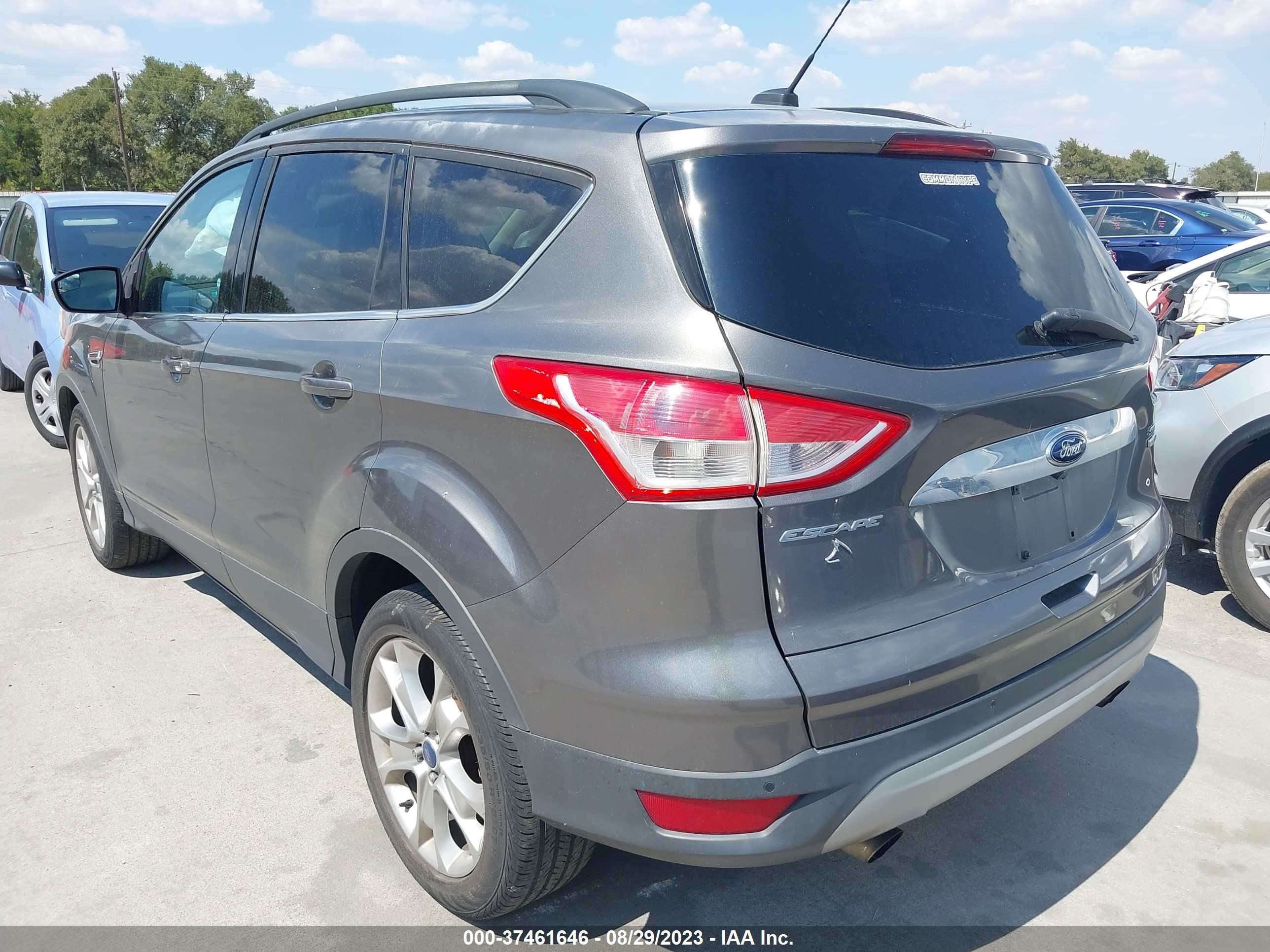 Photo 2 VIN: 1FMCU9H94DUD45096 - FORD ESCAPE 