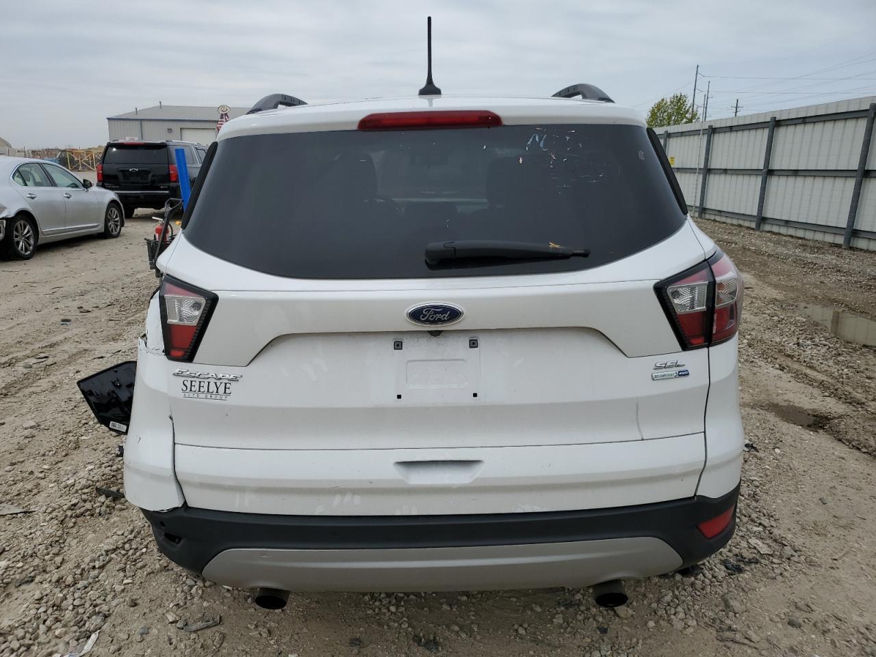 Photo 5 VIN: 1FMCU9H95JUB32783 - FORD ESCAPE 