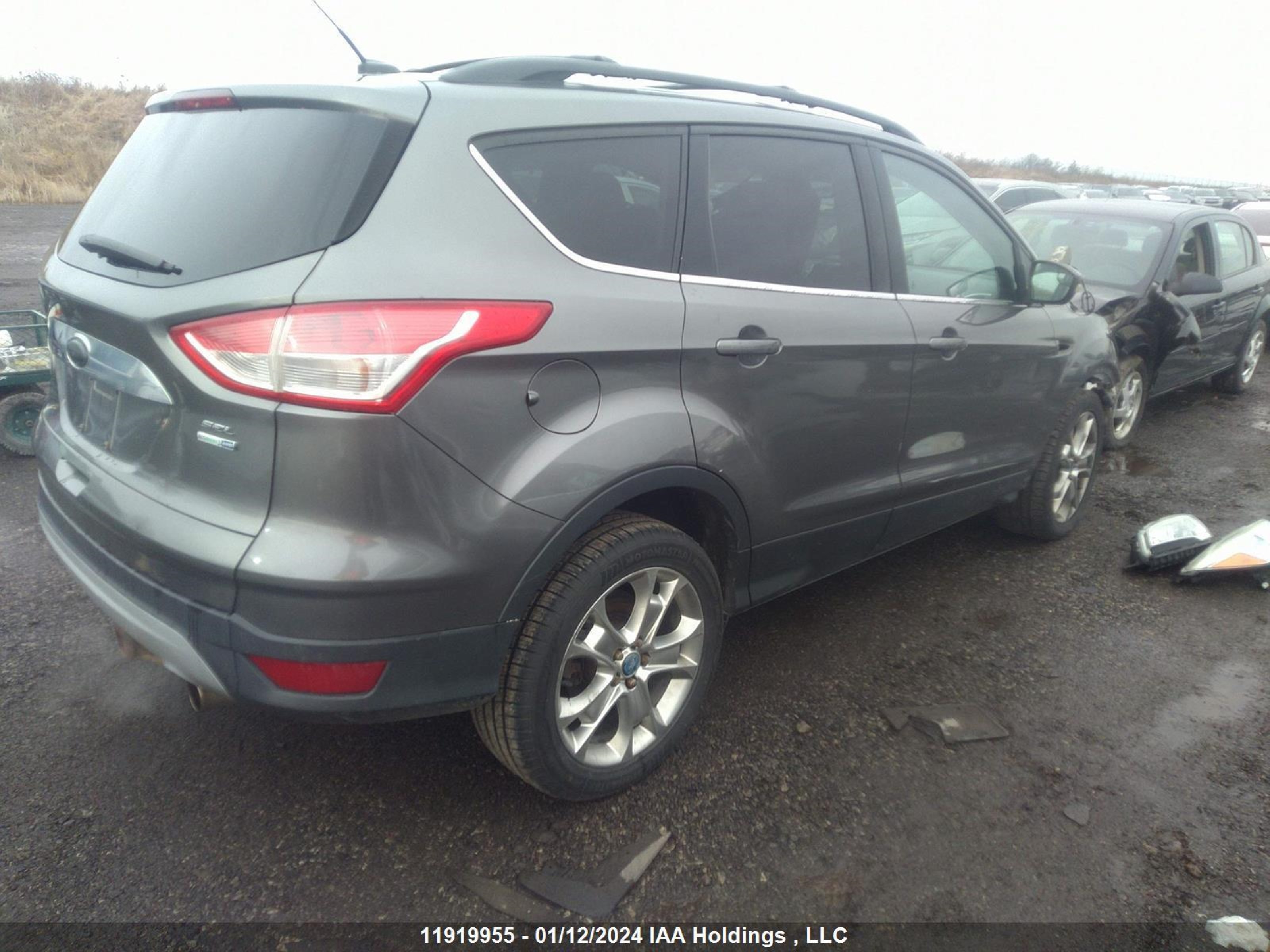 Photo 3 VIN: 1FMCU9H96DUB57583 - FORD ESCAPE 