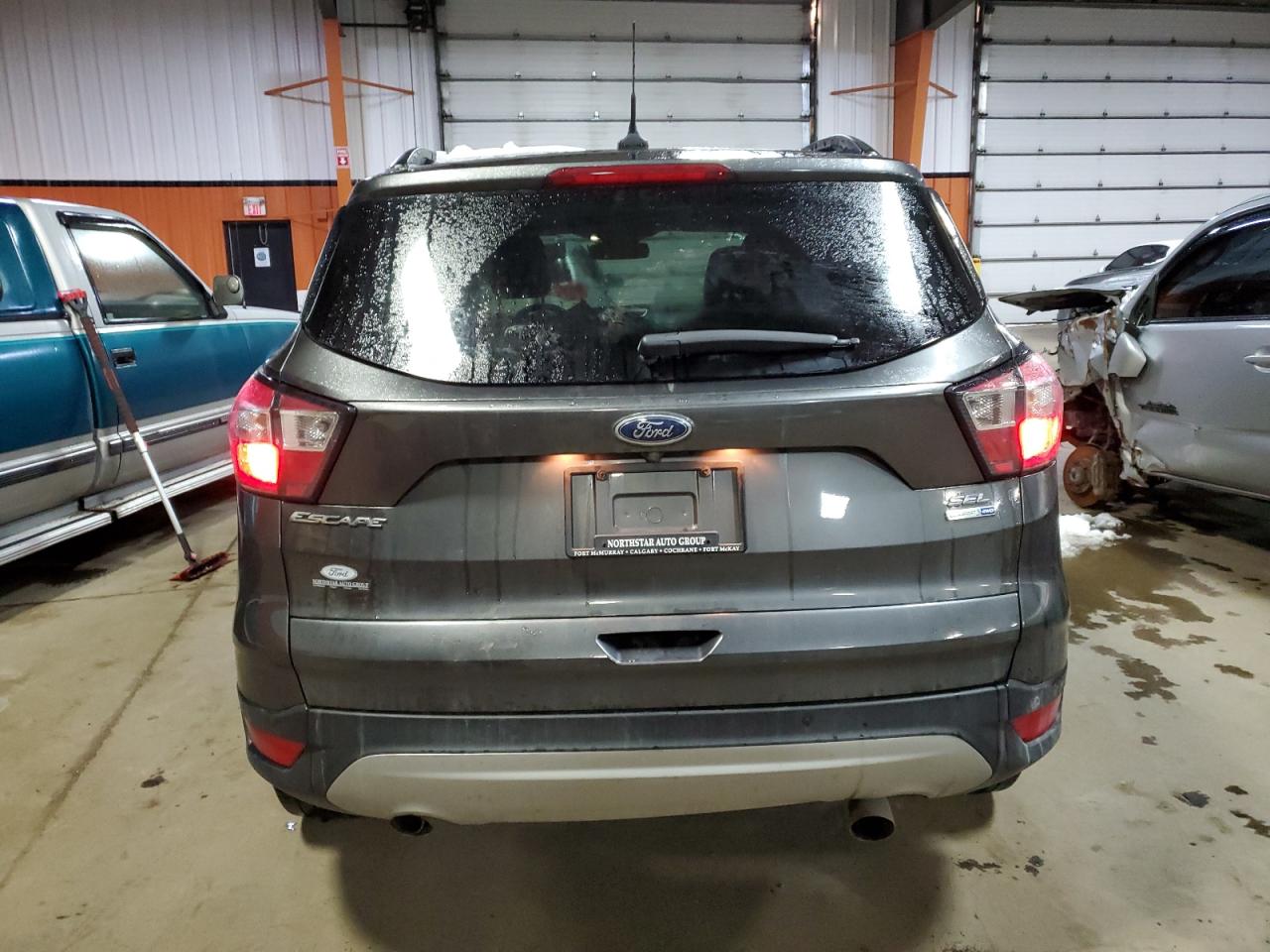 Photo 5 VIN: 1FMCU9H96JUC97449 - FORD ESCAPE 