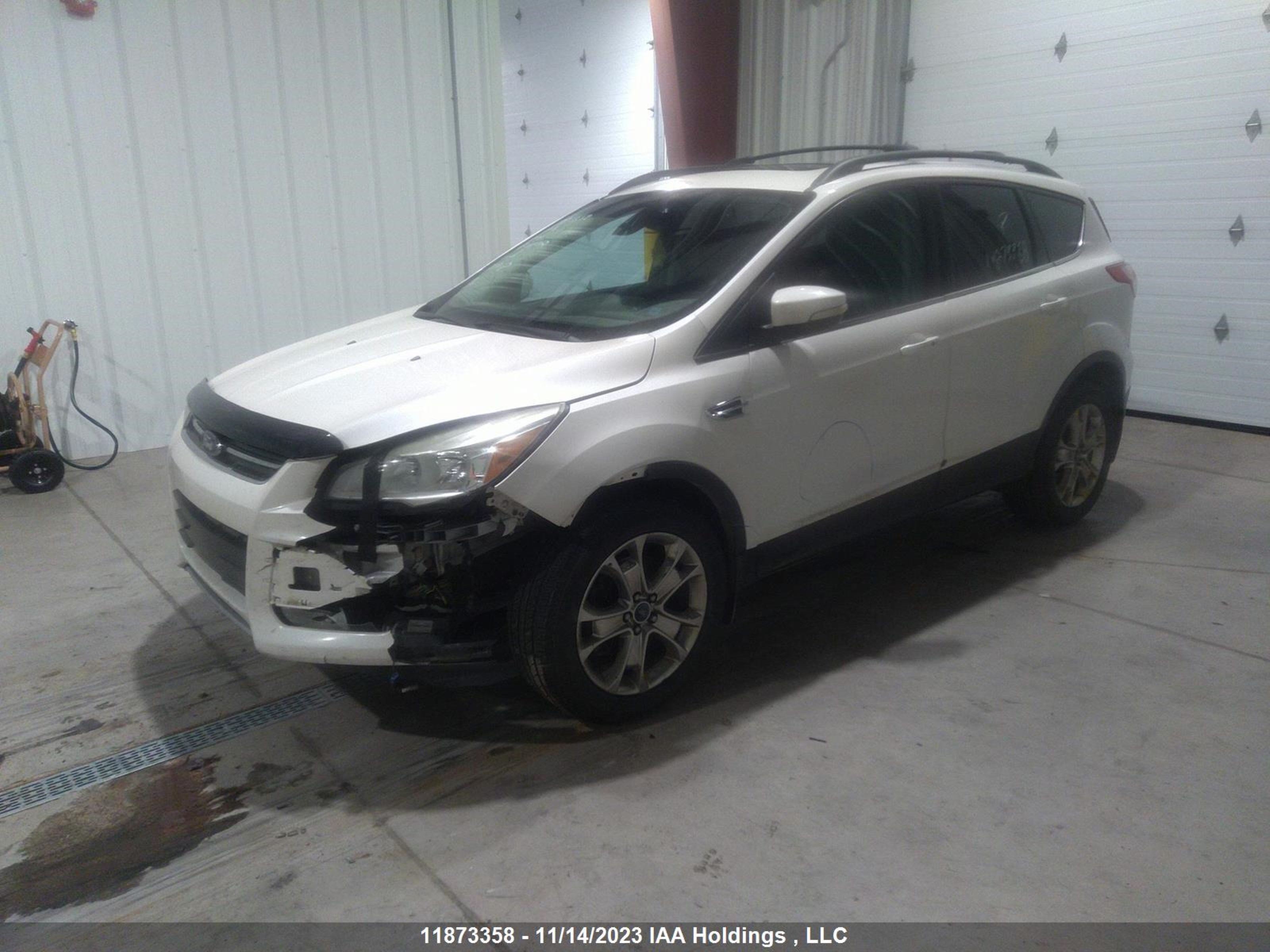 Photo 1 VIN: 1FMCU9H97DUC88912 - FORD ESCAPE 