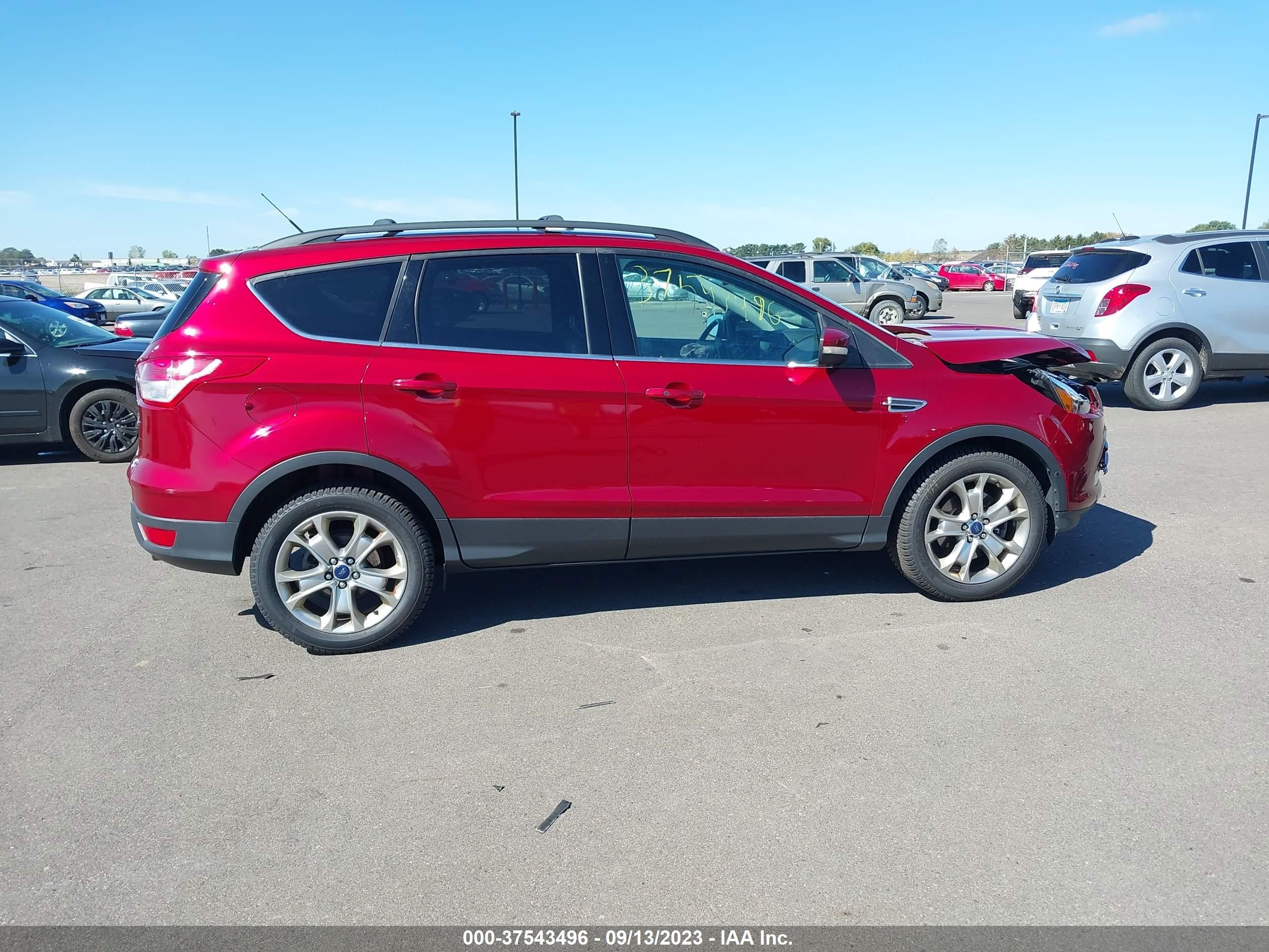 Photo 13 VIN: 1FMCU9H98DUB39991 - FORD ESCAPE 