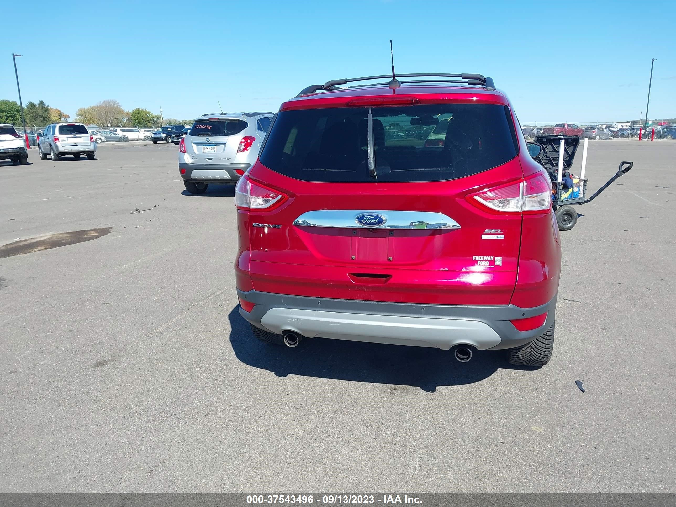 Photo 16 VIN: 1FMCU9H98DUB39991 - FORD ESCAPE 