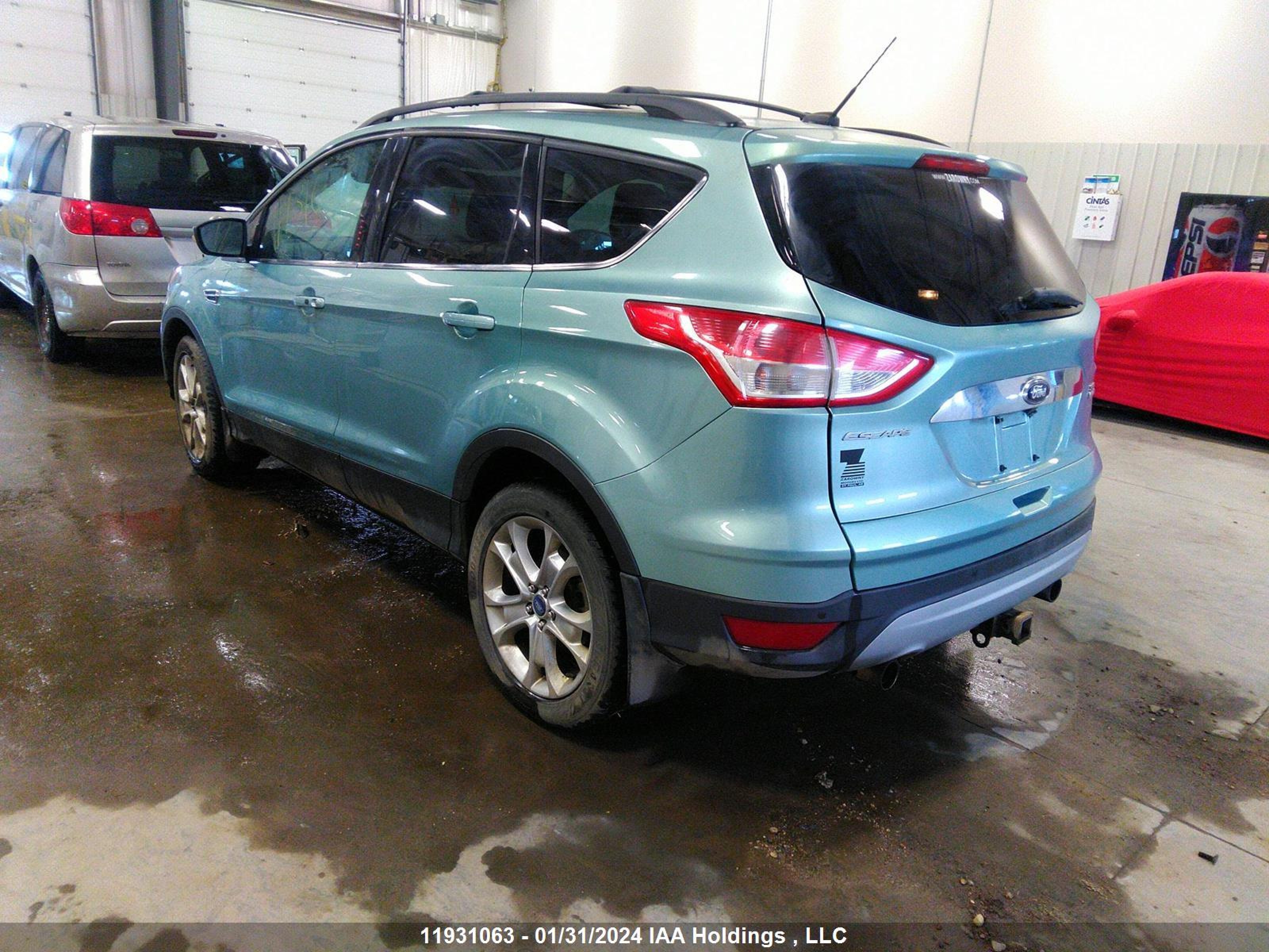 Photo 2 VIN: 1FMCU9H98DUC81676 - FORD ESCAPE 