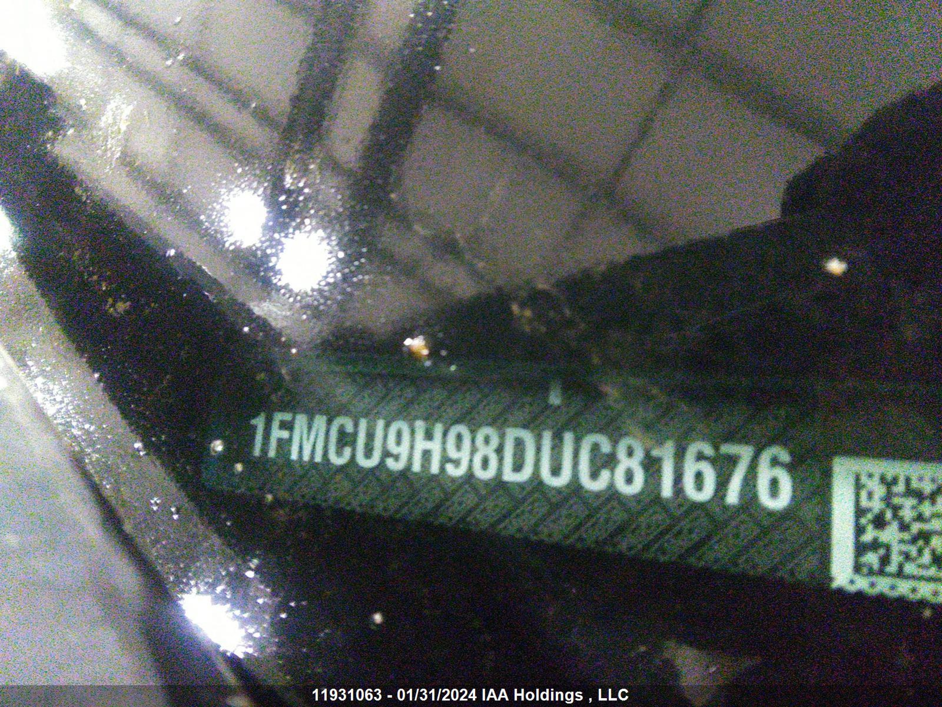 Photo 8 VIN: 1FMCU9H98DUC81676 - FORD ESCAPE 