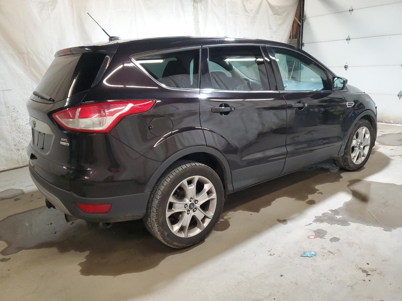 Photo 2 VIN: 1FMCU9H98DUD02848 - FORD ESCAPE 