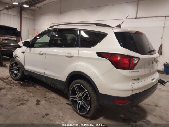 Photo 2 VIN: 1FMCU9HD0KUB78561 - FORD ESCAPE 