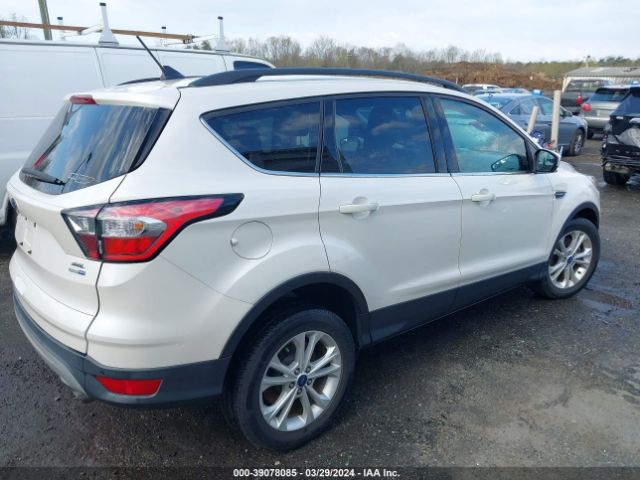 Photo 3 VIN: 1FMCU9HD1JUA49453 - FORD ESCAPE 