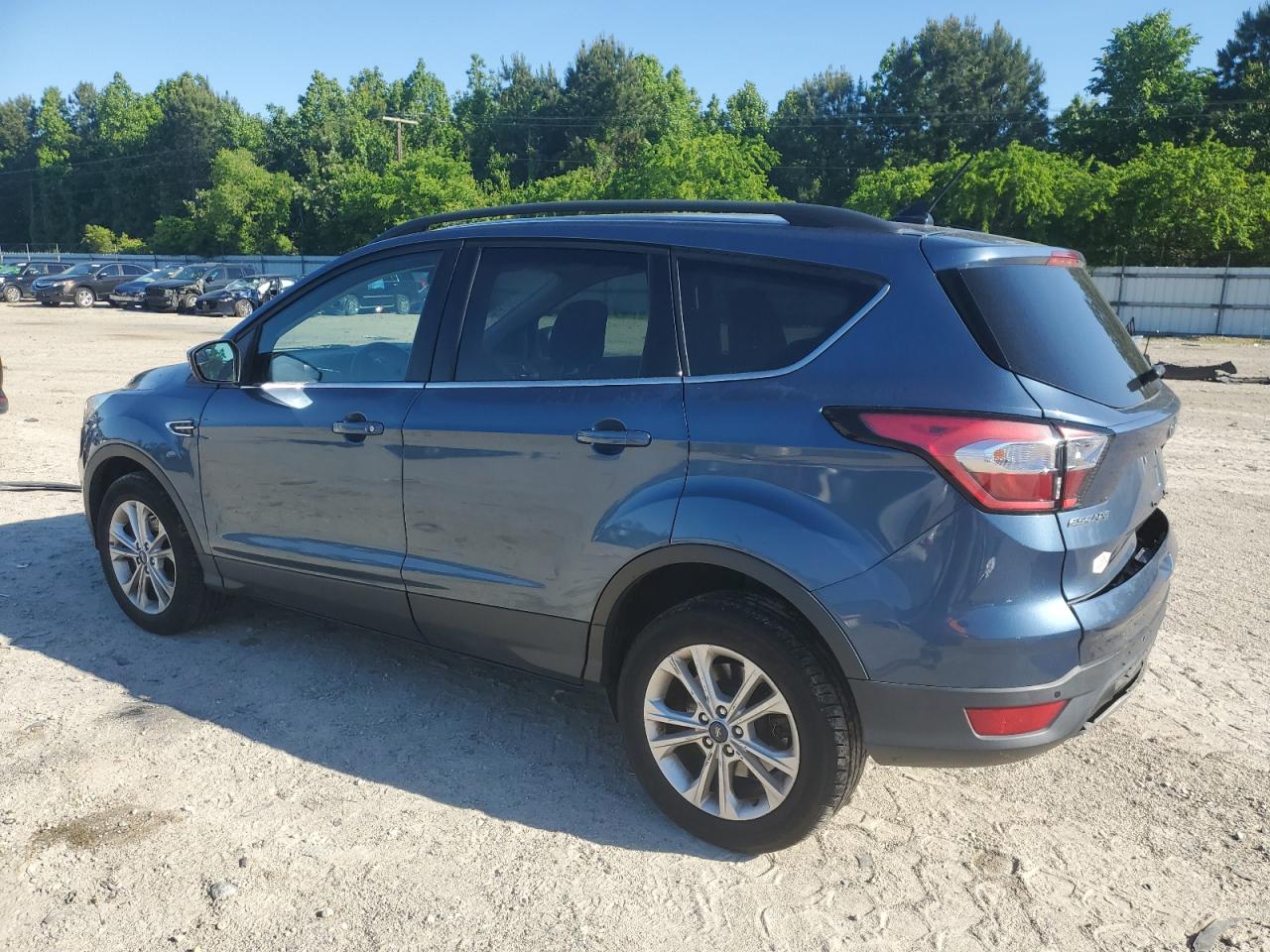 Photo 1 VIN: 1FMCU9HD1JUB01549 - FORD ESCAPE 