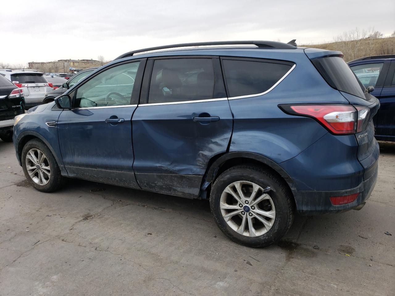 Photo 1 VIN: 1FMCU9HD1JUB10106 - FORD ESCAPE 