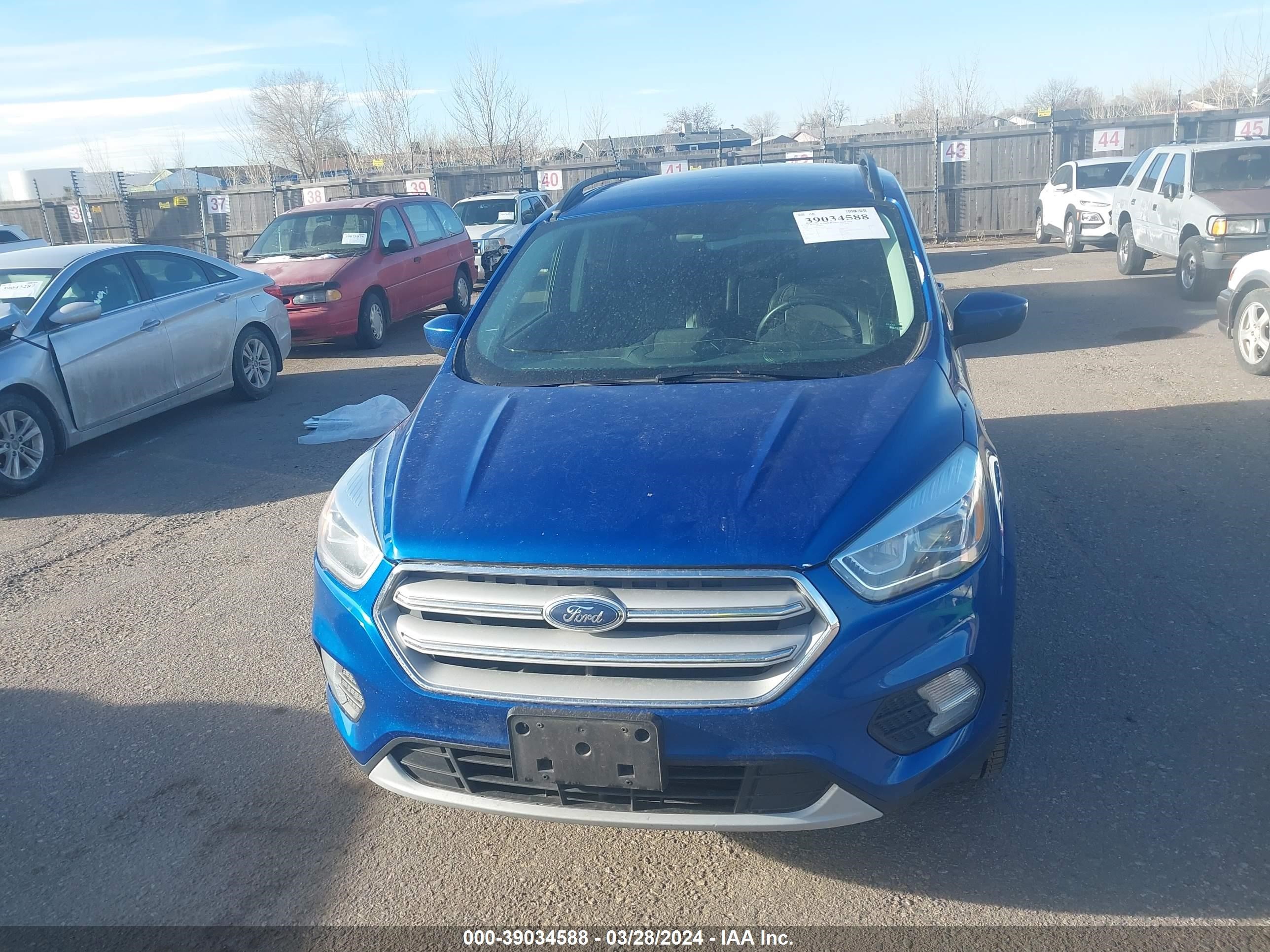 Photo 11 VIN: 1FMCU9HD1JUB43493 - FORD ESCAPE 