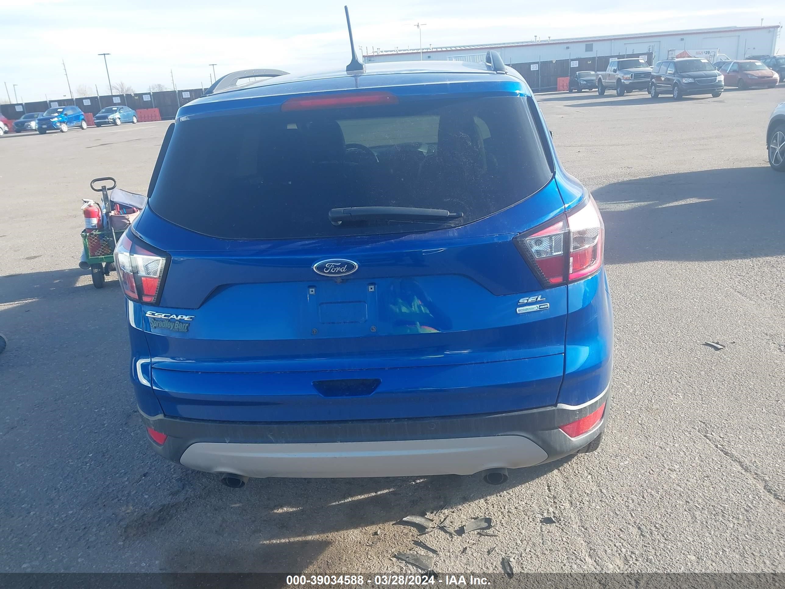 Photo 15 VIN: 1FMCU9HD1JUB43493 - FORD ESCAPE 