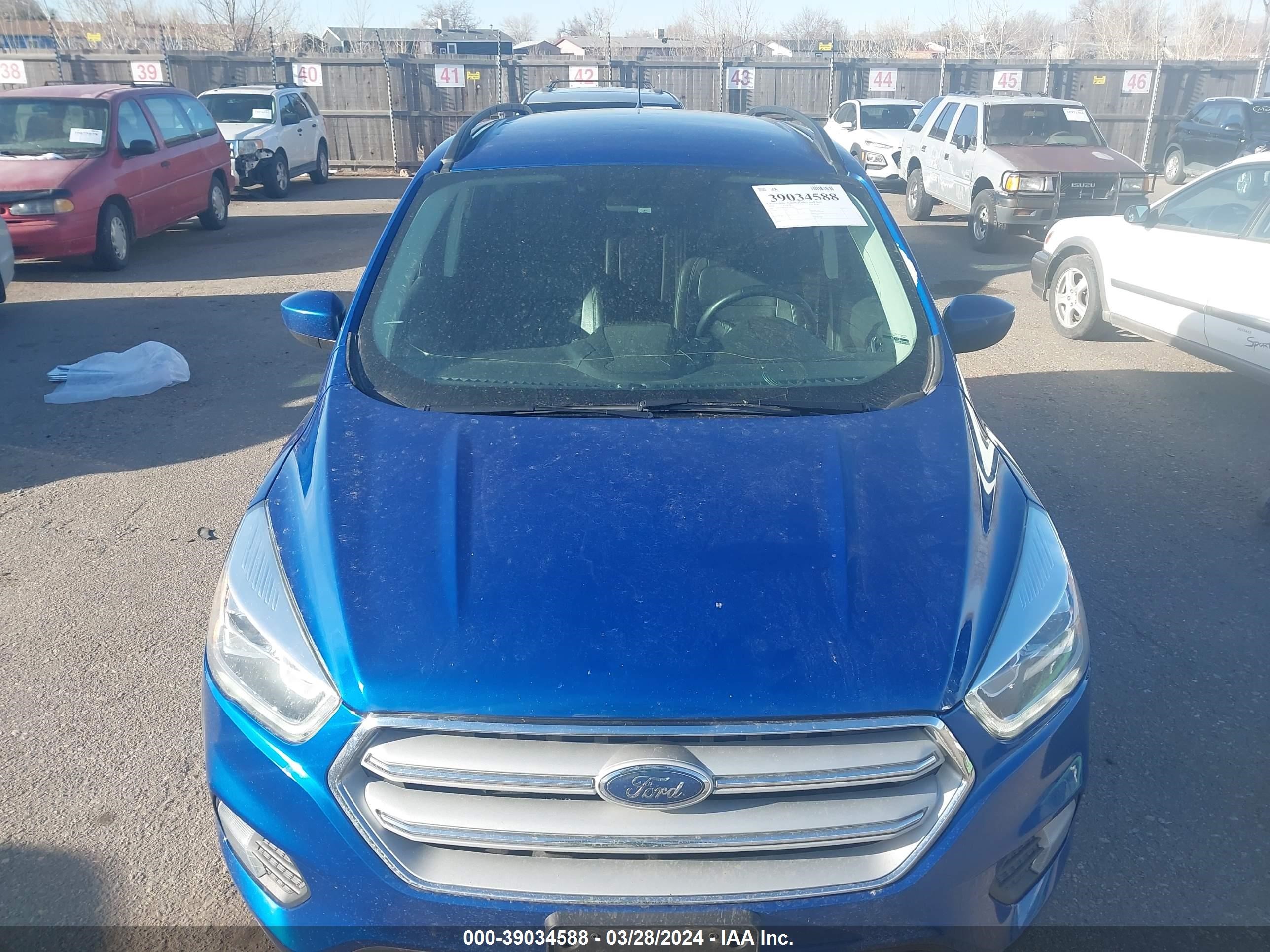 Photo 5 VIN: 1FMCU9HD1JUB43493 - FORD ESCAPE 