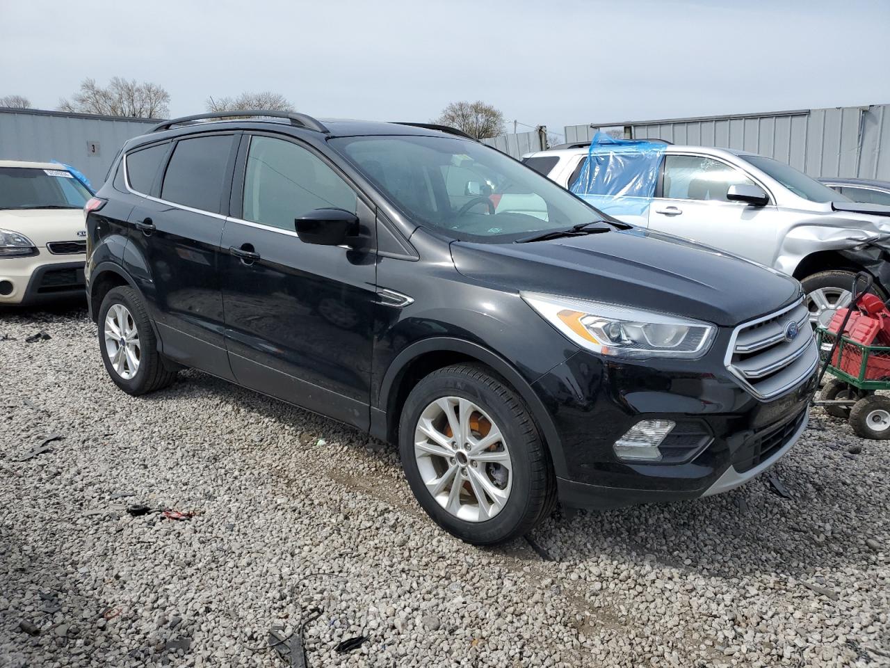 Photo 3 VIN: 1FMCU9HD2JUB94632 - FORD ESCAPE 