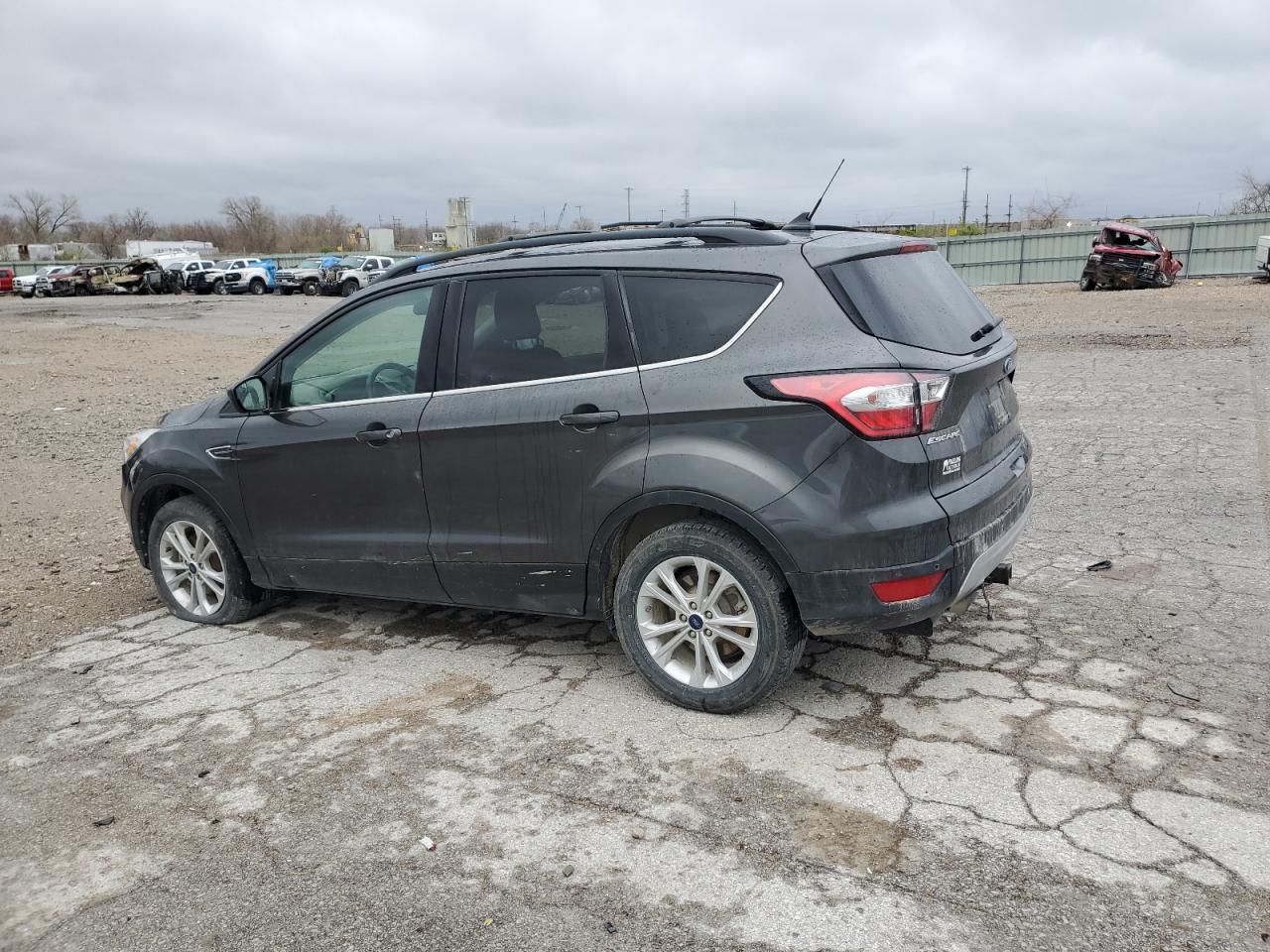 Photo 1 VIN: 1FMCU9HD3JUB83512 - FORD ESCAPE 