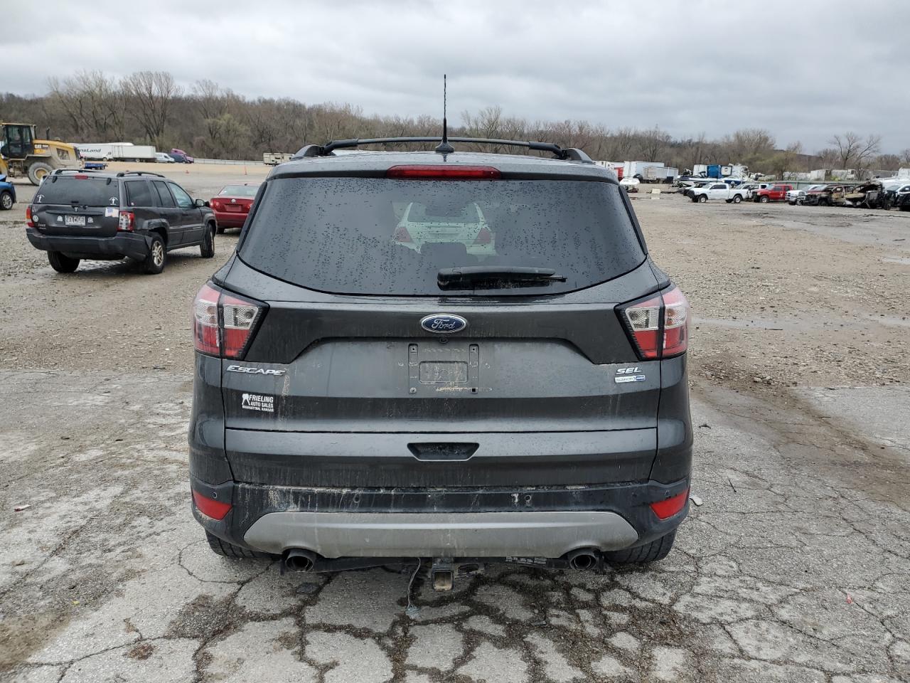 Photo 5 VIN: 1FMCU9HD3JUB83512 - FORD ESCAPE 