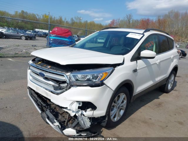 Photo 1 VIN: 1FMCU9HD5JUC43323 - FORD ESCAPE 