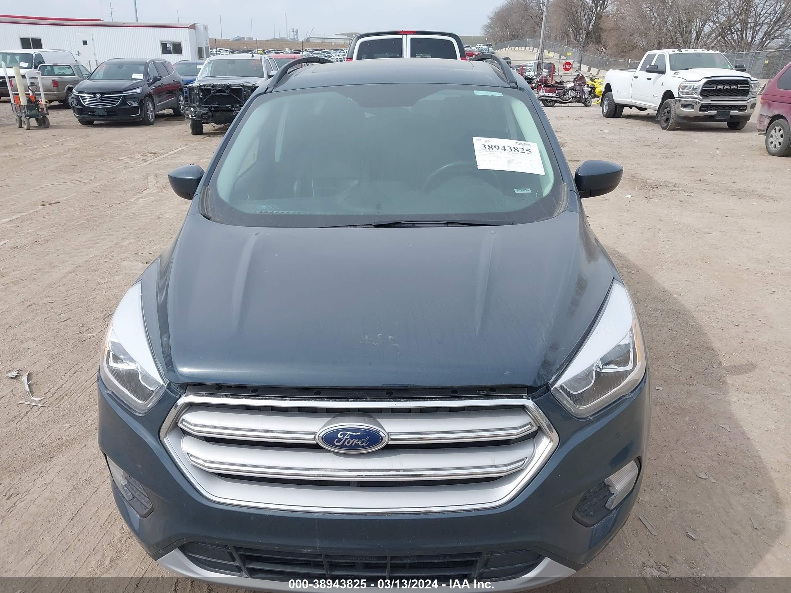 Photo 11 VIN: 1FMCU9HD5KUA86569 - FORD ESCAPE 