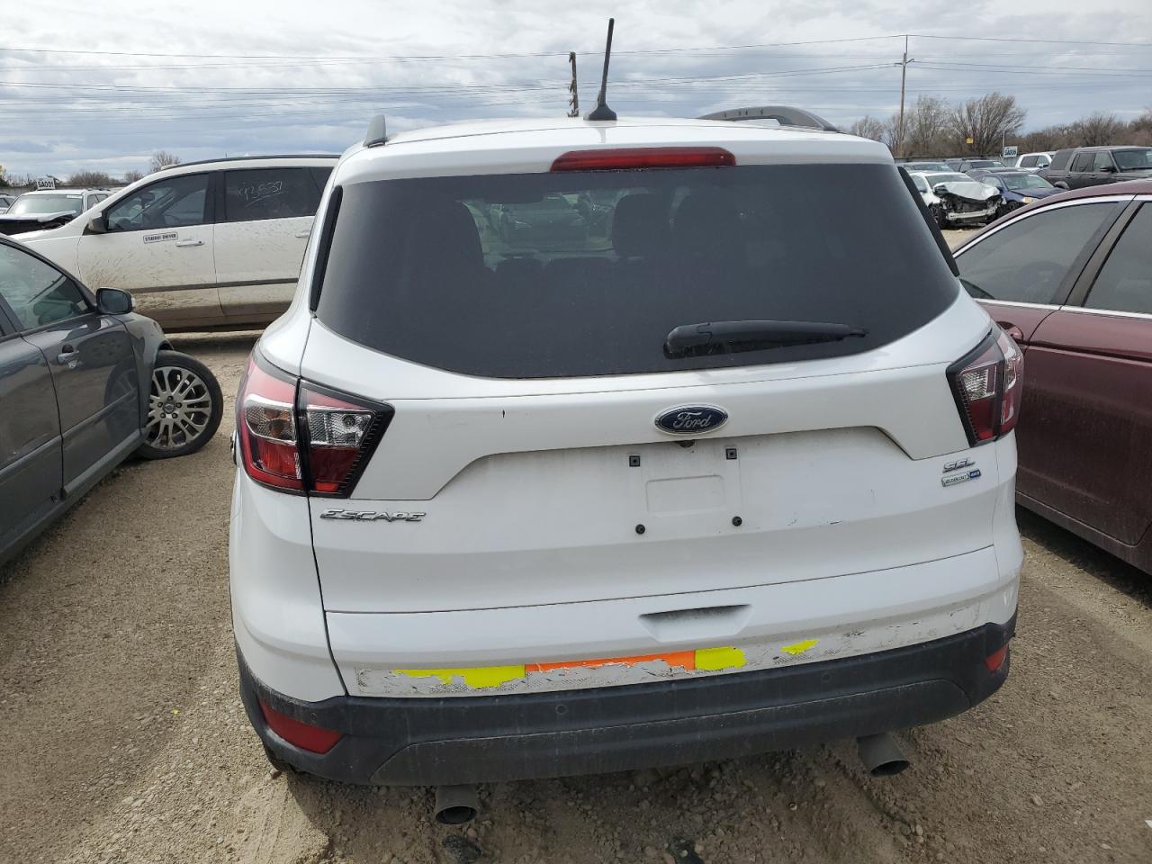 Photo 5 VIN: 1FMCU9HD7JUA44225 - FORD ESCAPE 