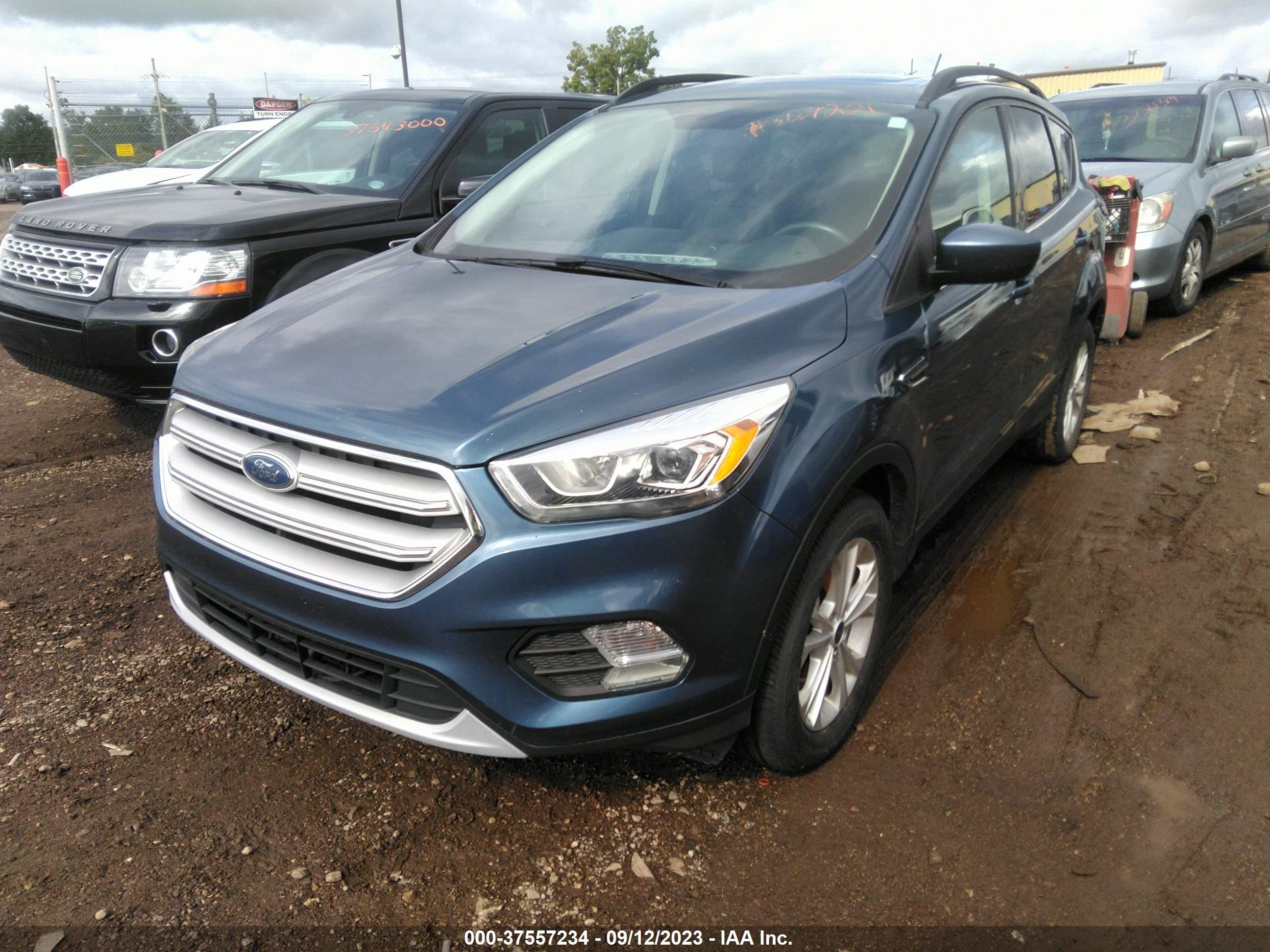 Photo 1 VIN: 1FMCU9HD7JUA99127 - FORD ESCAPE 