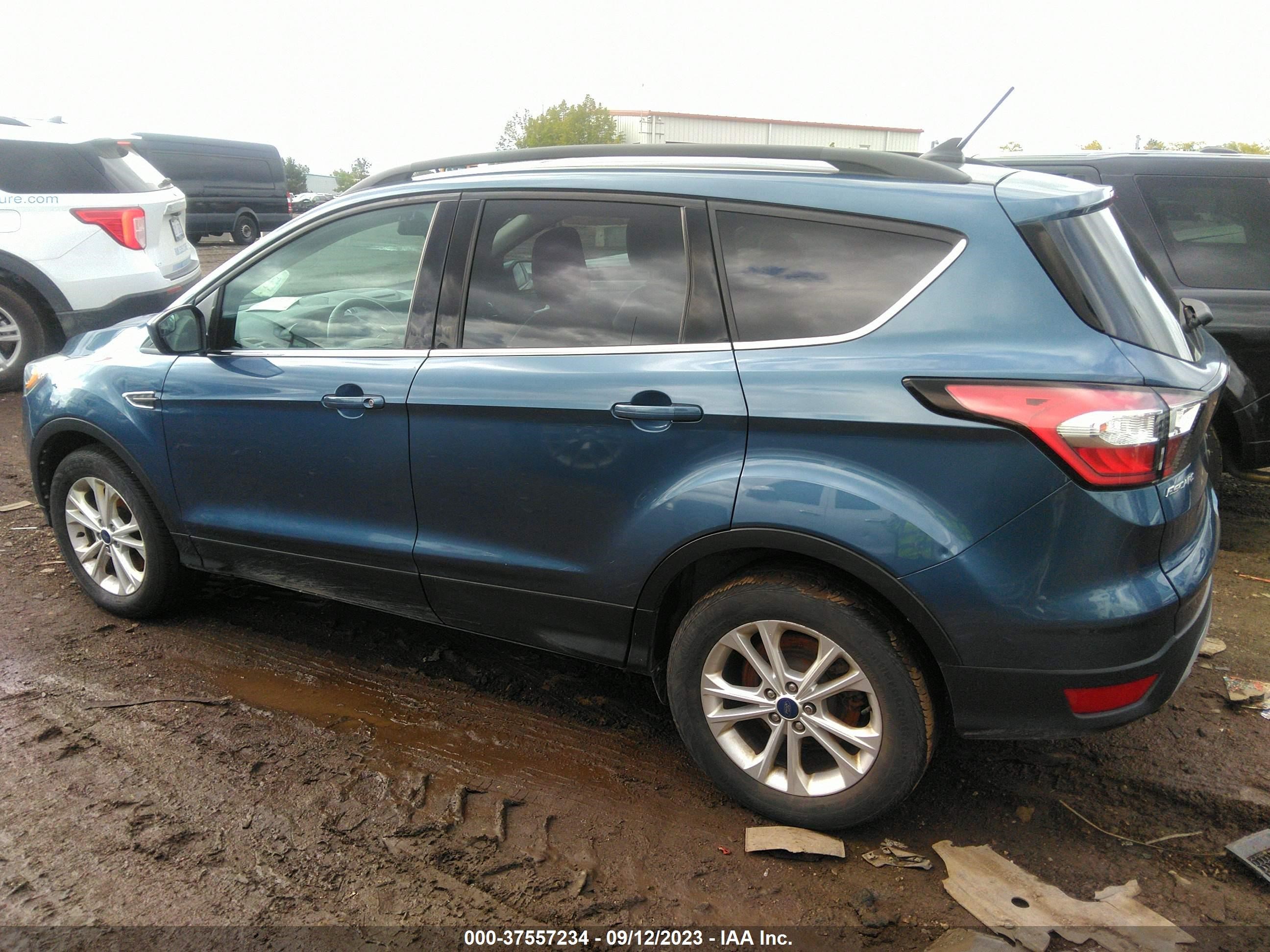 Photo 13 VIN: 1FMCU9HD7JUA99127 - FORD ESCAPE 