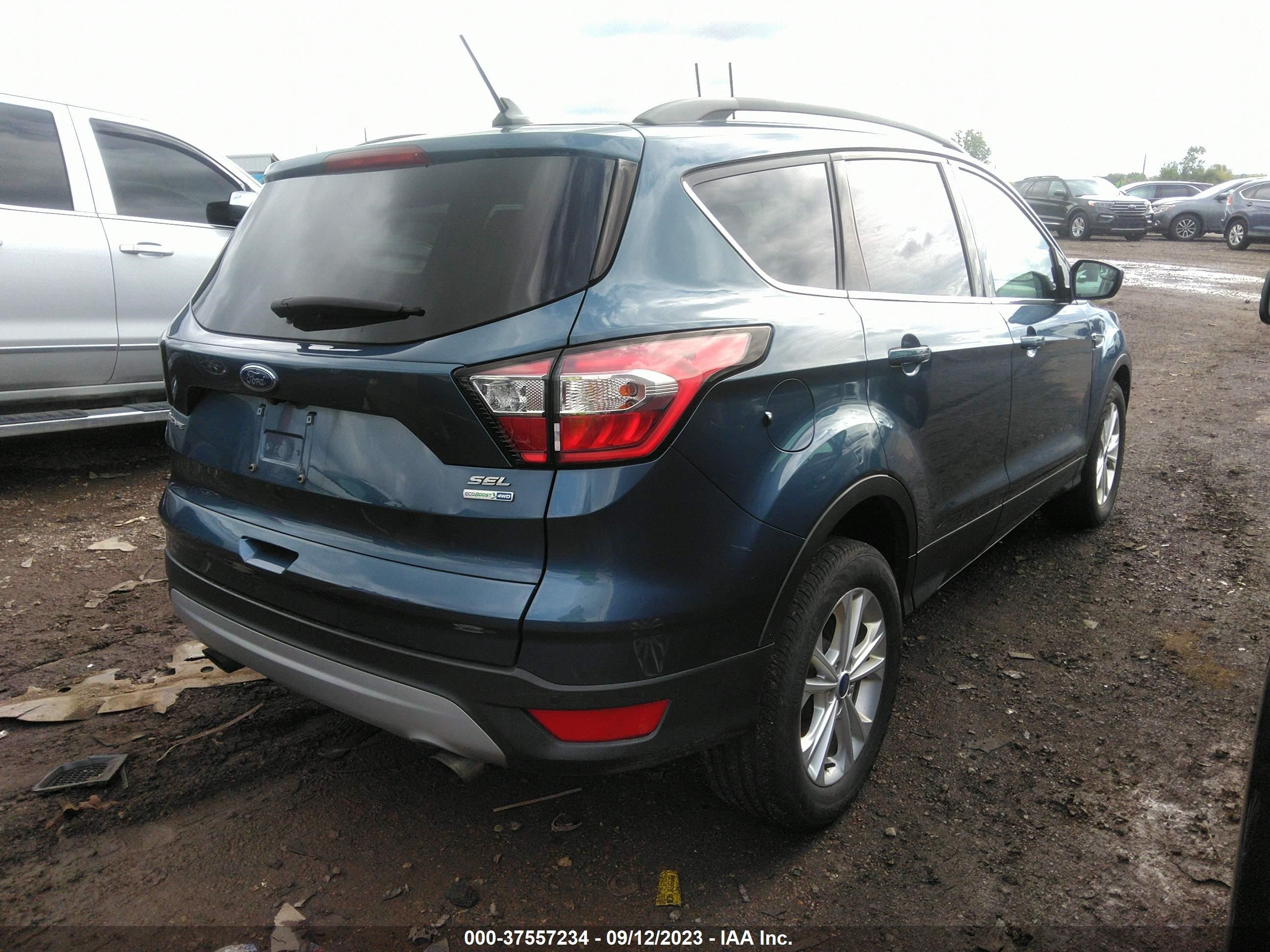 Photo 3 VIN: 1FMCU9HD7JUA99127 - FORD ESCAPE 