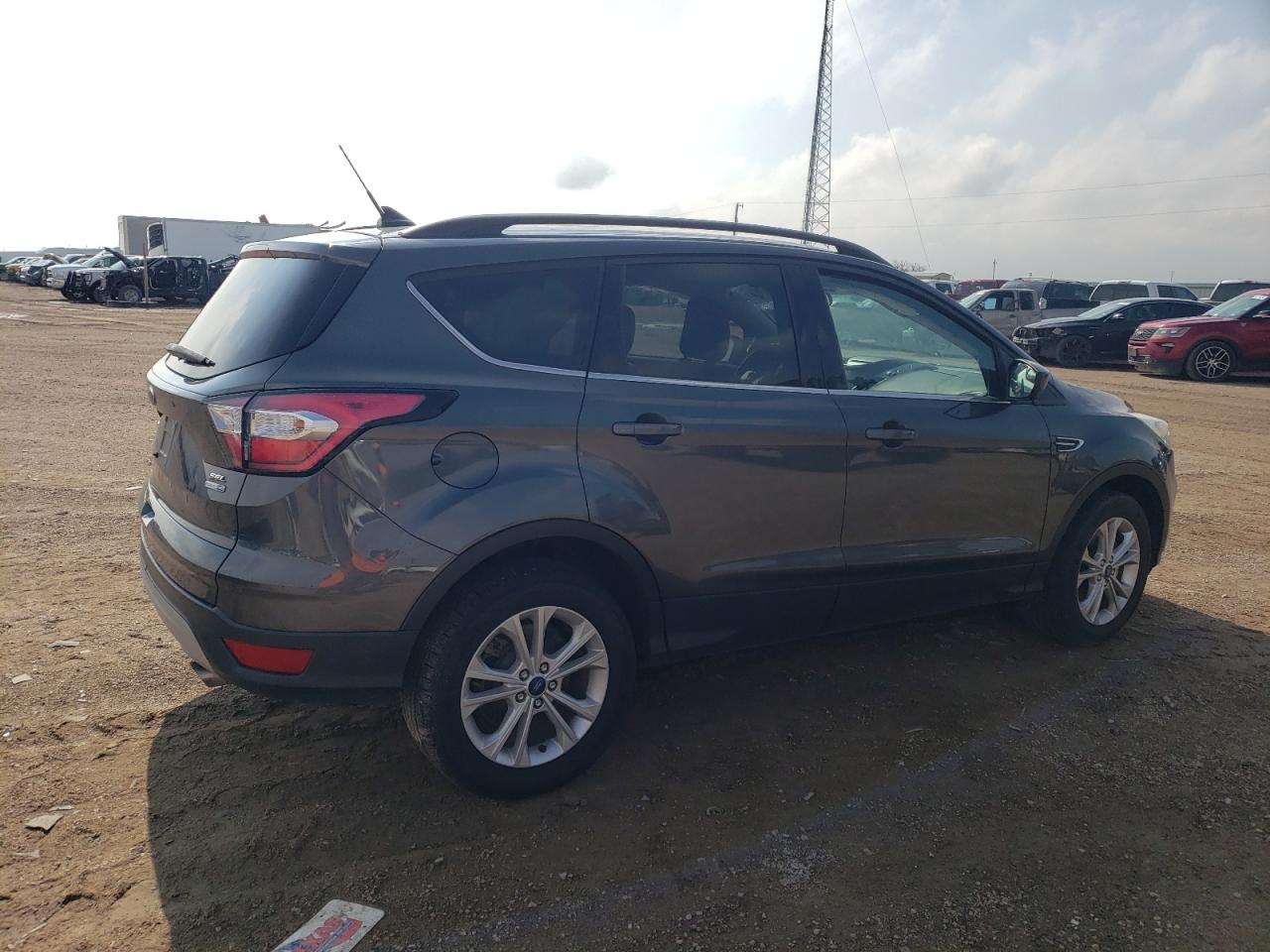 Photo 2 VIN: 1FMCU9HD8JUB54670 - FORD ESCAPE 