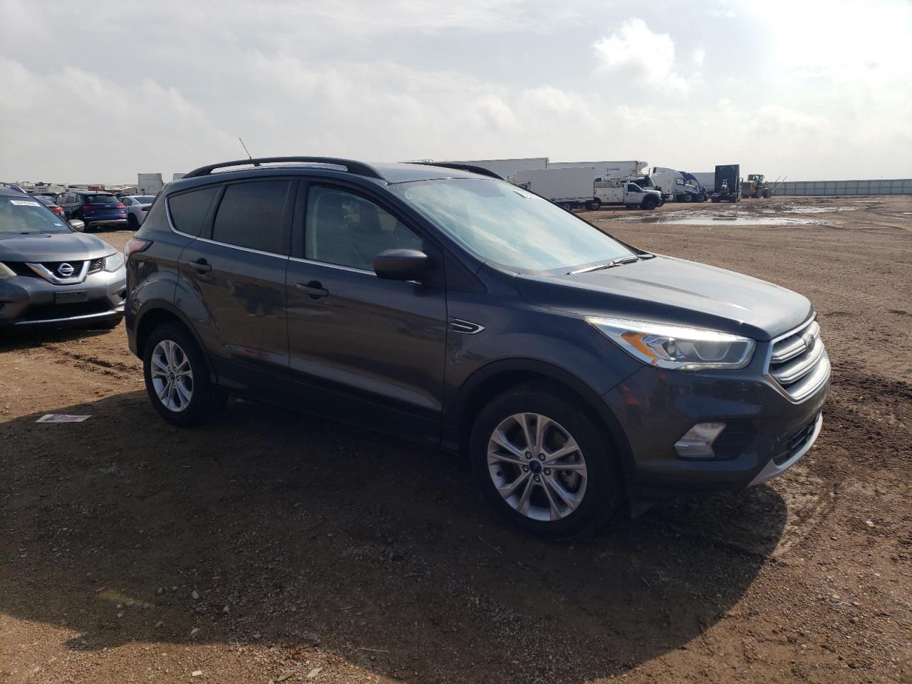 Photo 3 VIN: 1FMCU9HD8JUB54670 - FORD ESCAPE 