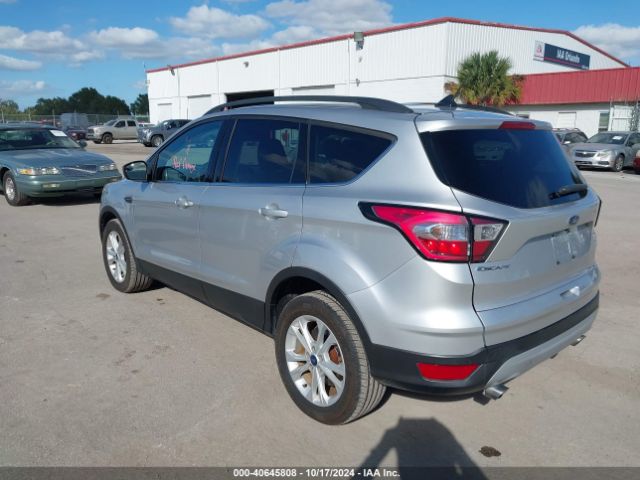 Photo 2 VIN: 1FMCU9HD9JUB70442 - FORD ESCAPE 