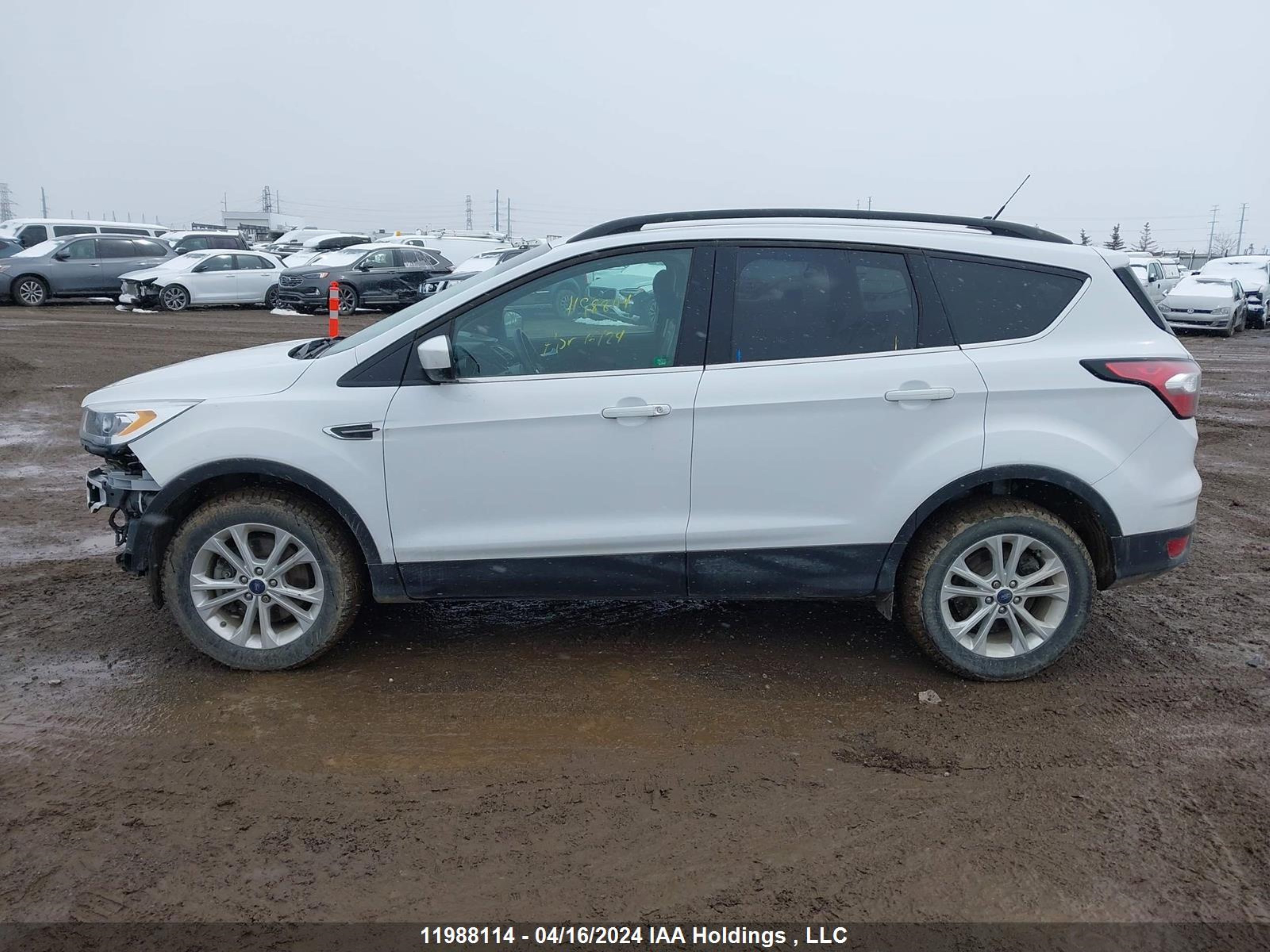 Photo 14 VIN: 1FMCU9HD9JUC23432 - FORD ESCAPE 