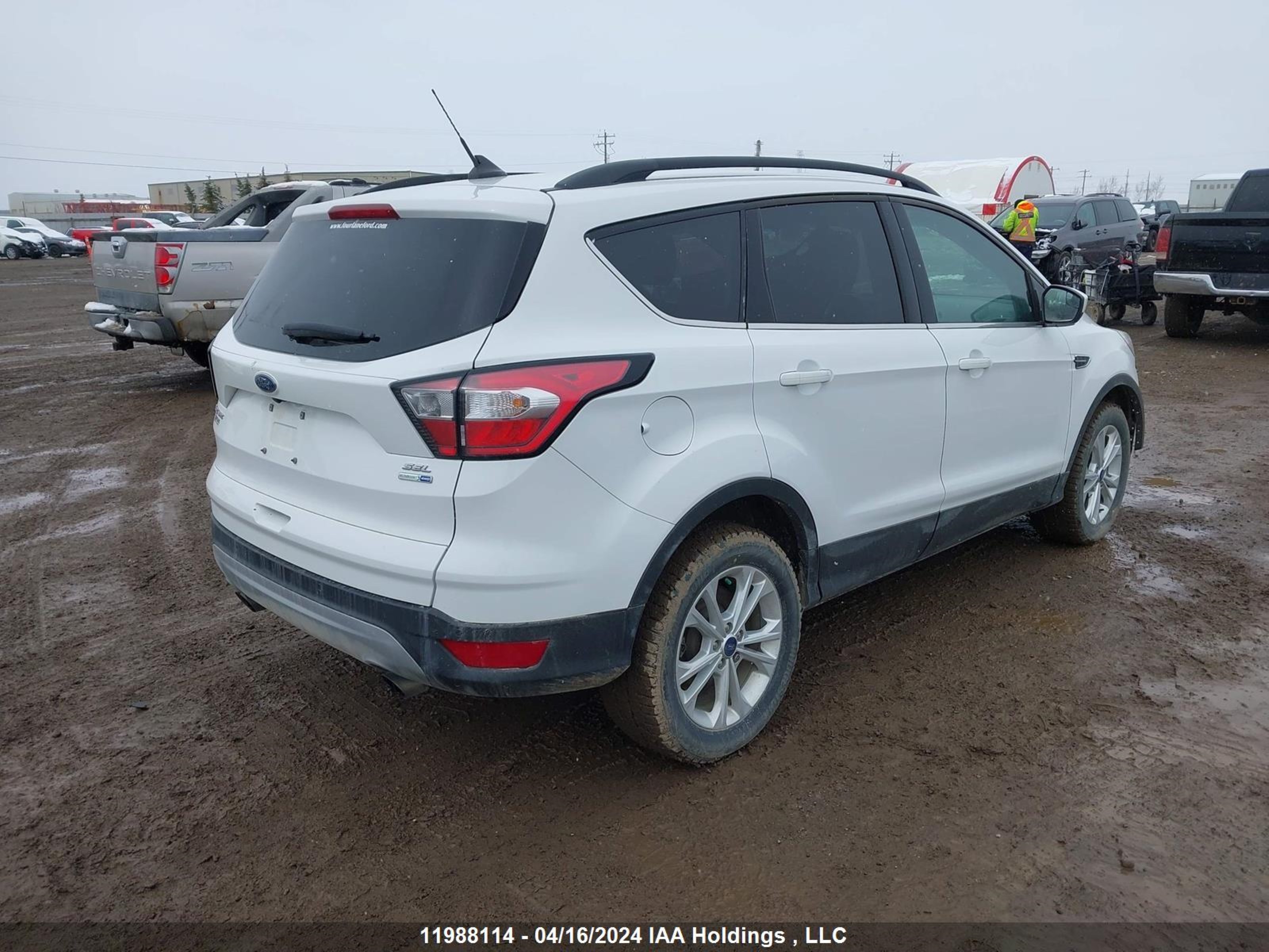 Photo 3 VIN: 1FMCU9HD9JUC23432 - FORD ESCAPE 