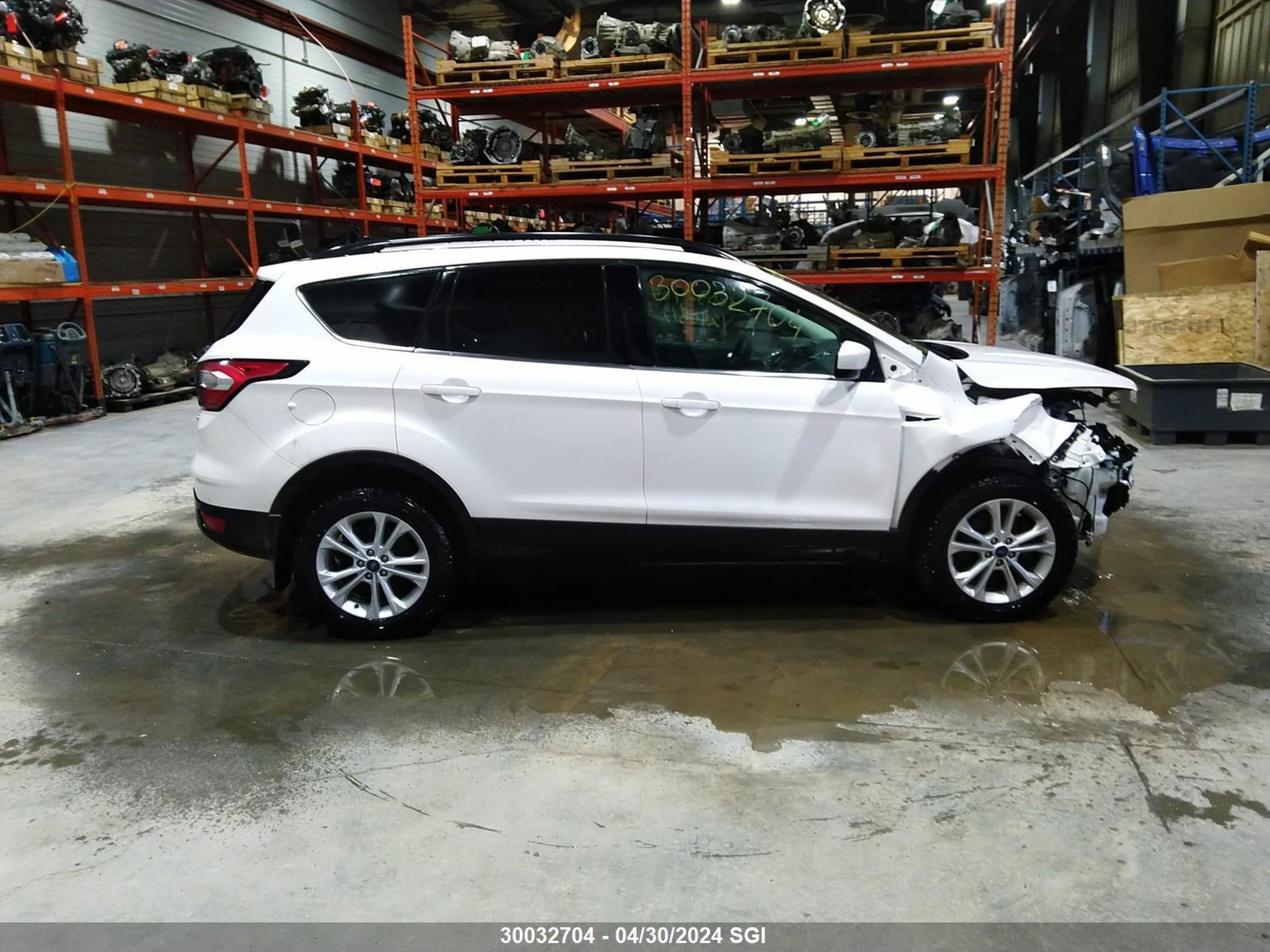 Photo 13 VIN: 1FMCU9HD9JUC97076 - FORD ESCAPE 