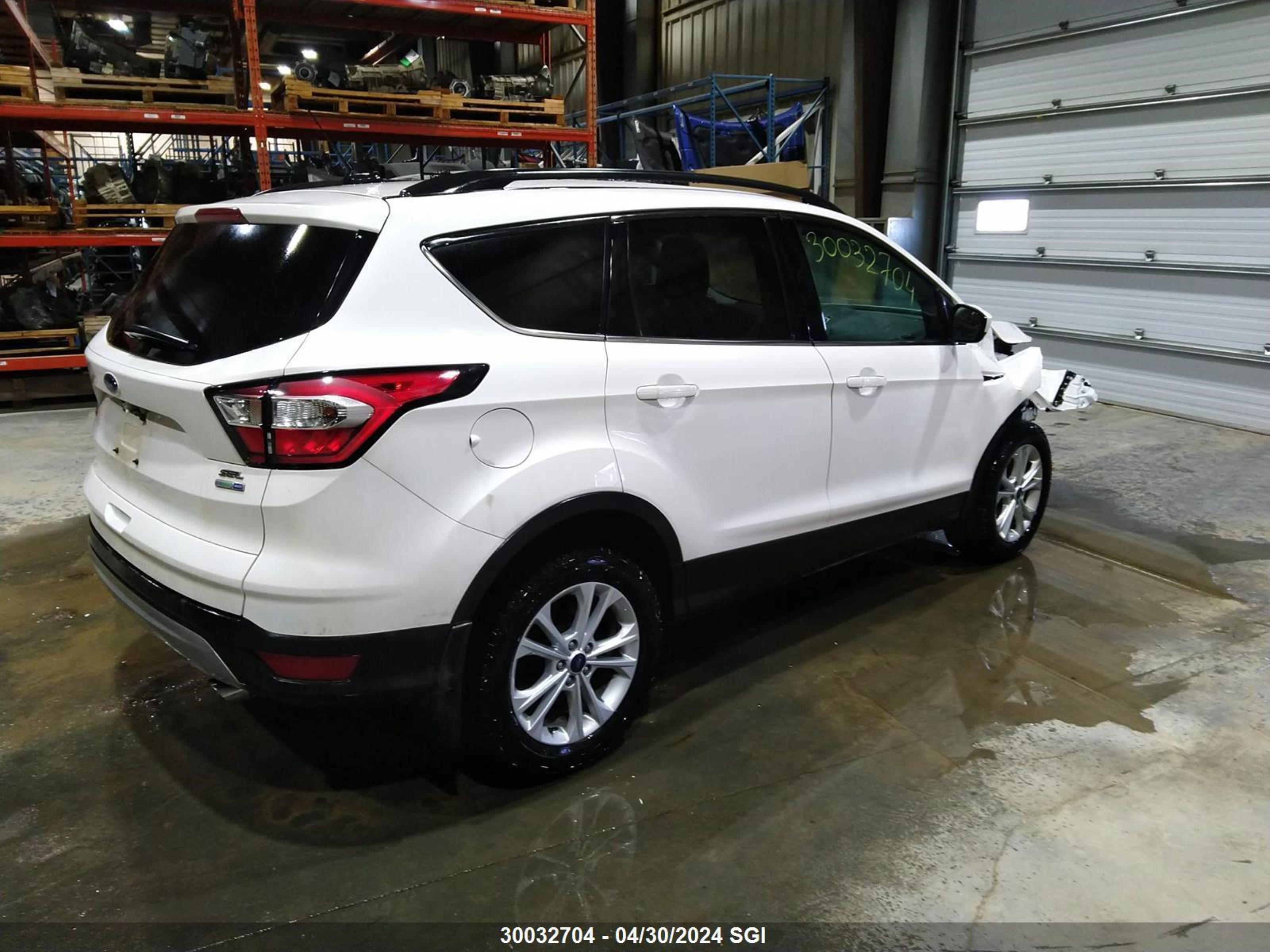 Photo 3 VIN: 1FMCU9HD9JUC97076 - FORD ESCAPE 