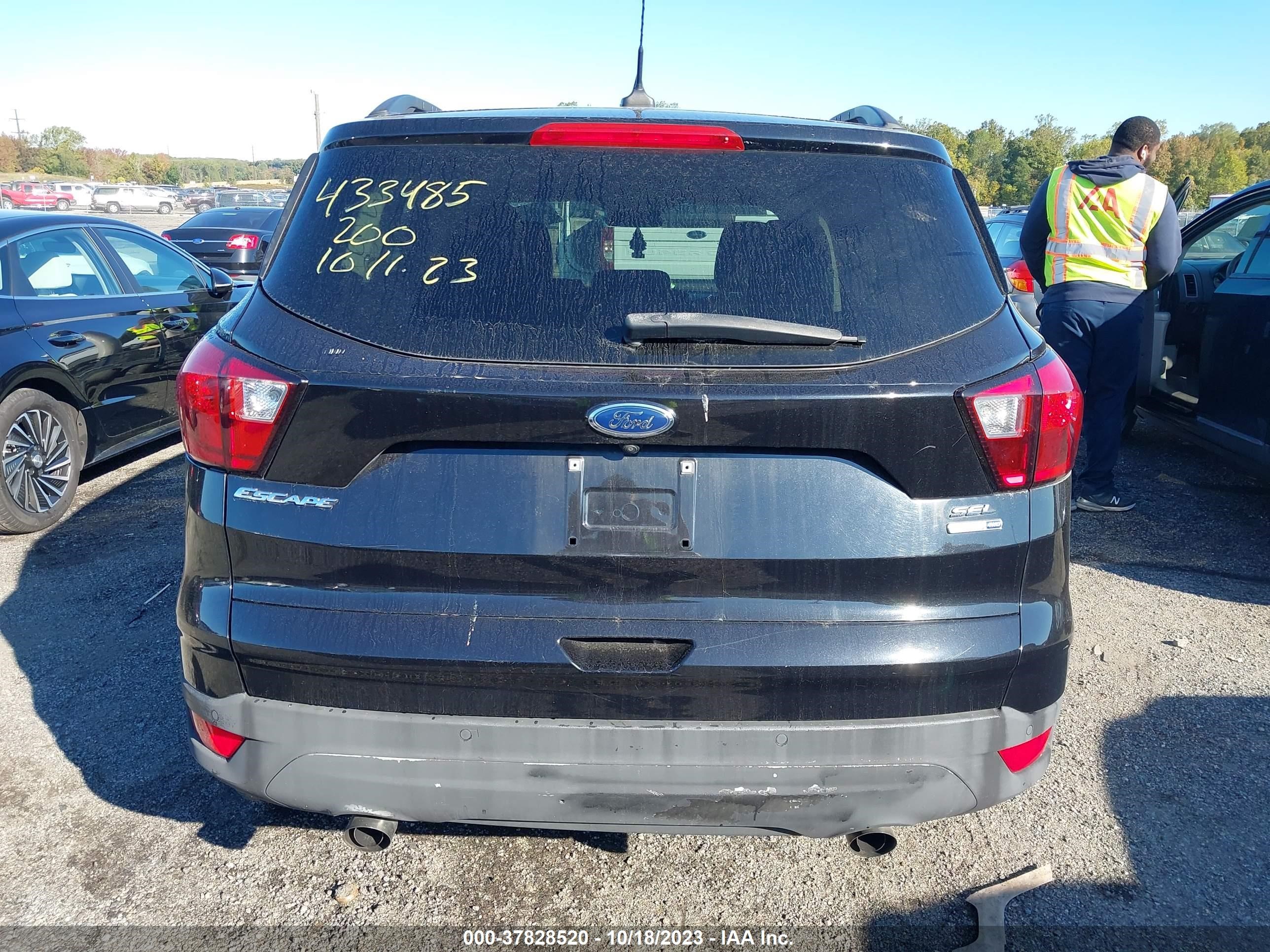 Photo 14 VIN: 1FMCU9HD9KUA66230 - FORD ESCAPE 