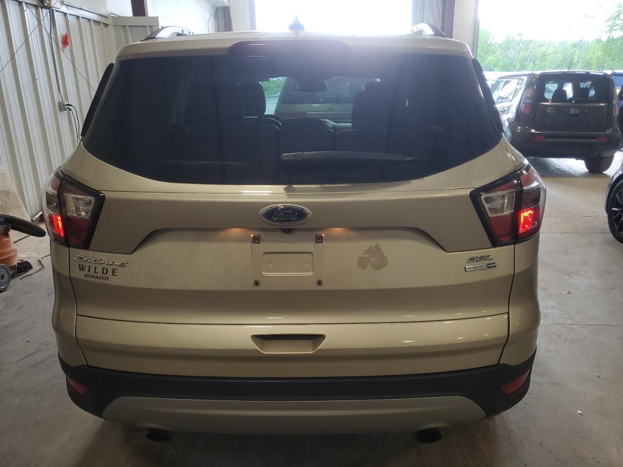 Photo 5 VIN: 1FMCU9HDXJUA34112 - FORD ESCAPE 