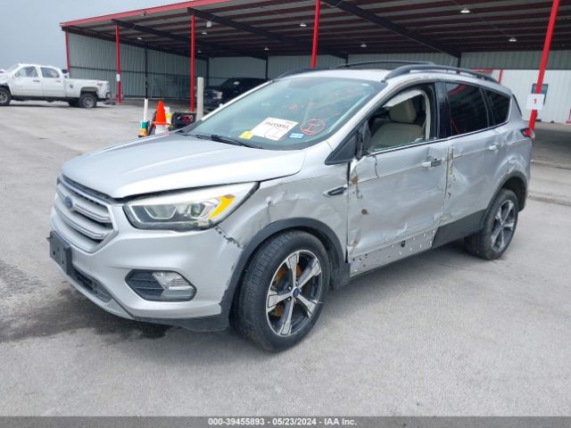 Photo 1 VIN: 1FMCU9HDXJUA49323 - FORD ESCAPE 