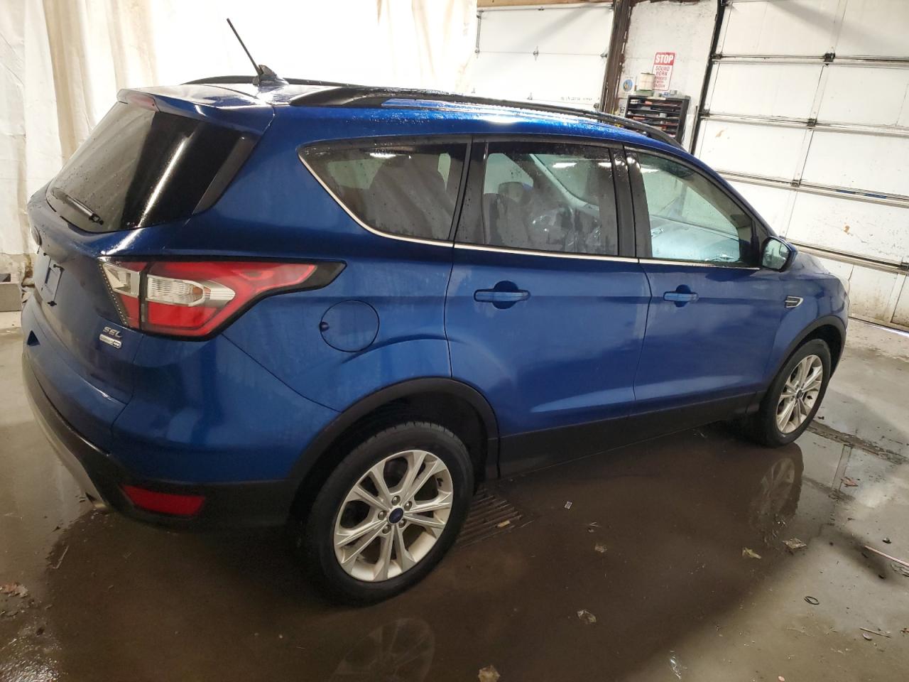 Photo 2 VIN: 1FMCU9HDXJUB07866 - FORD ESCAPE 