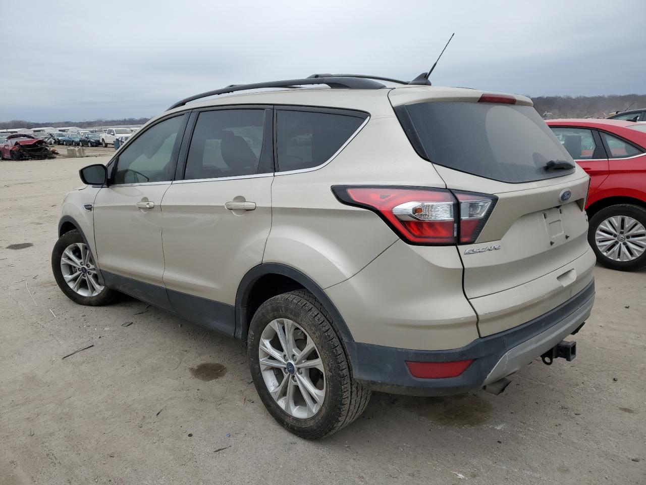 Photo 1 VIN: 1FMCU9HDXJUD22177 - FORD ESCAPE 